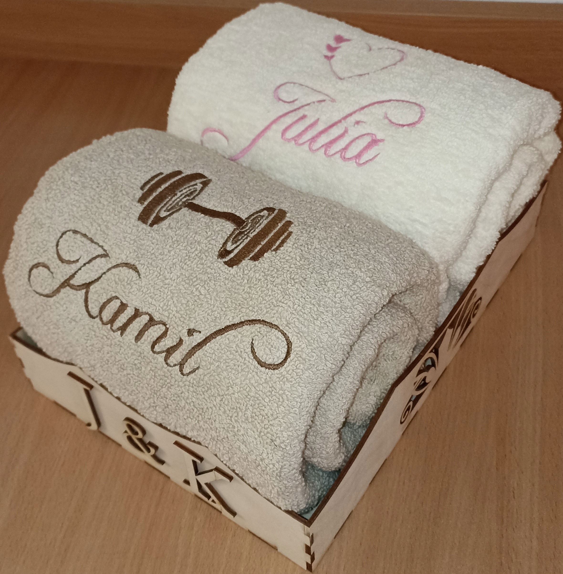 RĘCZNIKI Z HAFTEM PARAPETÓWA INICJAŁY IMIĘ 140x70 Kod producenta 123