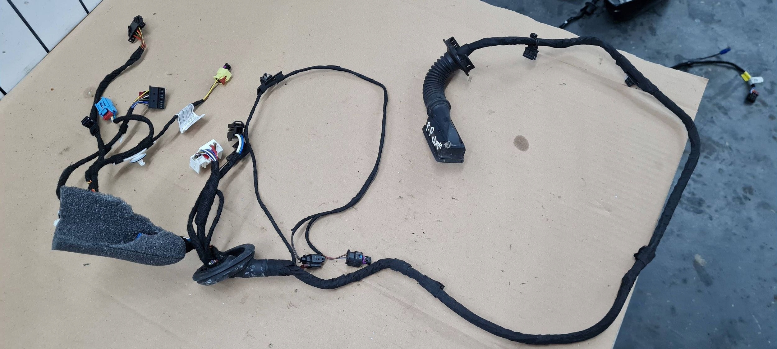A6 C8 4K bundle wiring door left left front 4K5971029AE