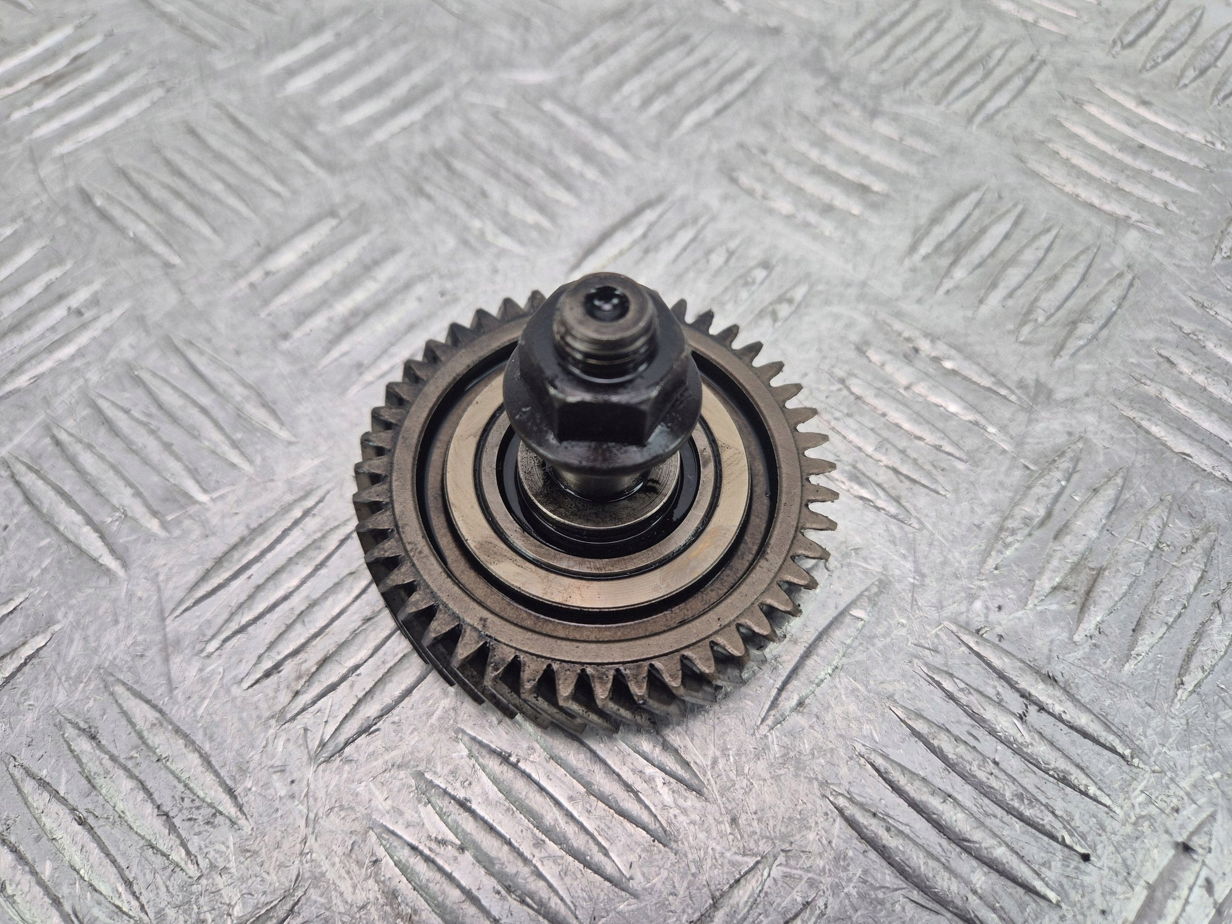 roue zebate lancucha de la distribution BMW 3 E90 E91 320d 7802577 N47D20A
