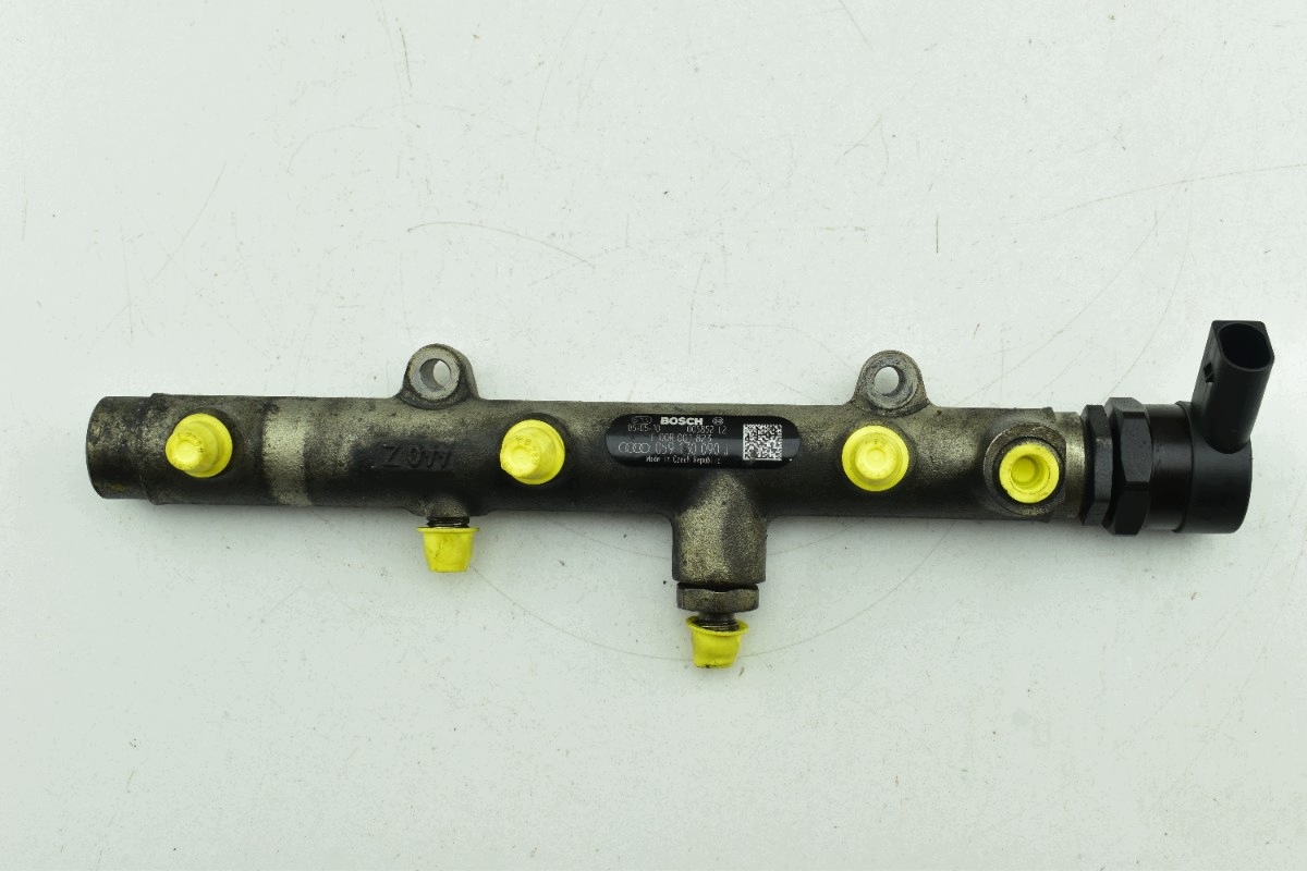 Kraftstoffverteiler Einspritzleiste Sensor AUDI A4 B7 A6 C6 3.0 TDI 059130090J 057130764B