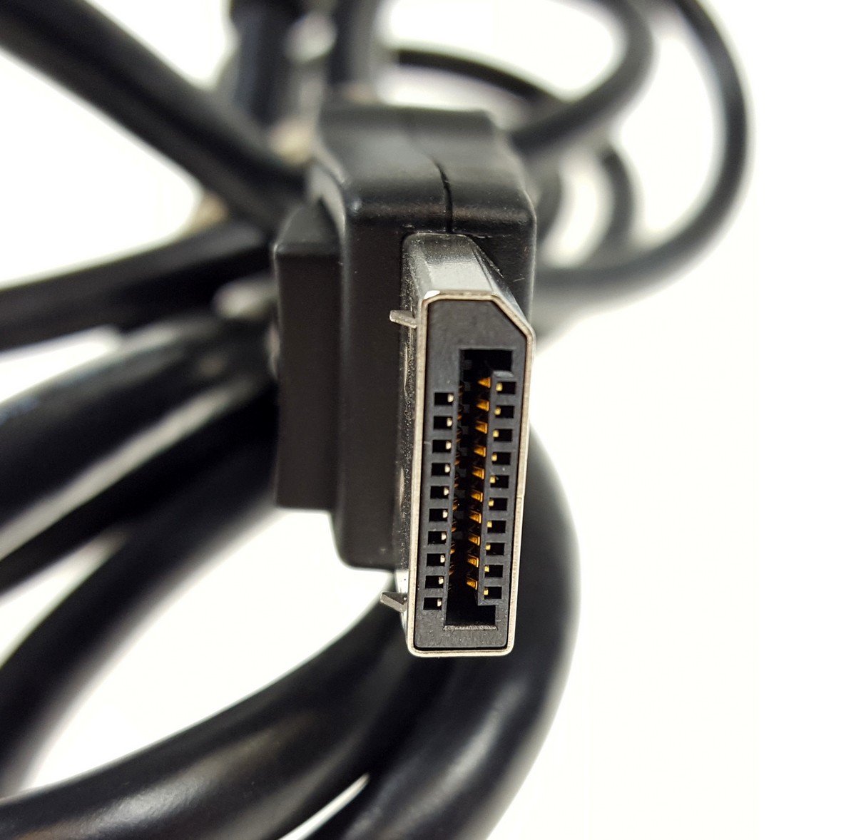 Kabel DisplayPort - DisplayPort DP-DP 1,8m Marka bez marki