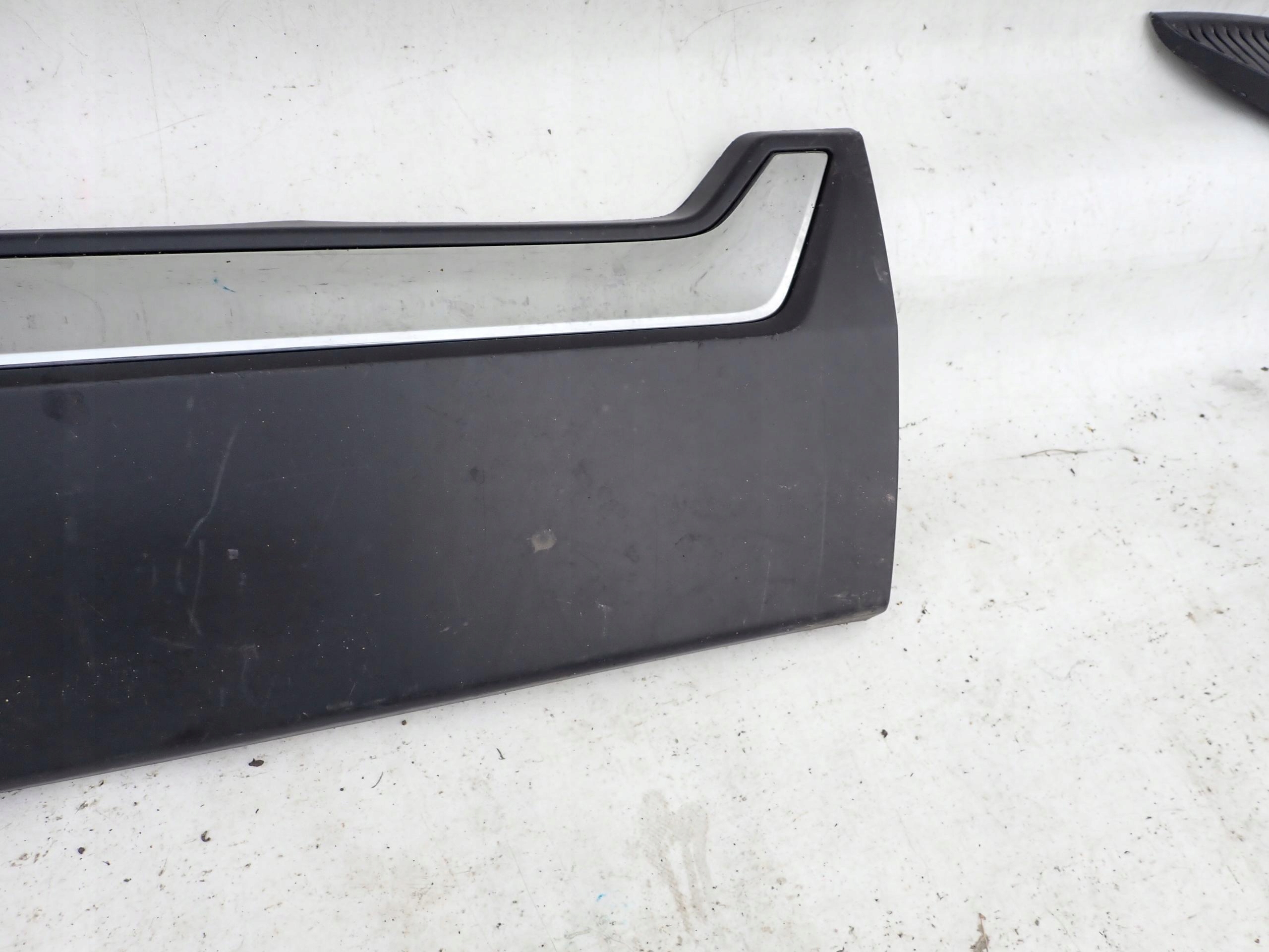 HONDA CR-V V 18- moulding door right front front 75312-TLA-A0-20