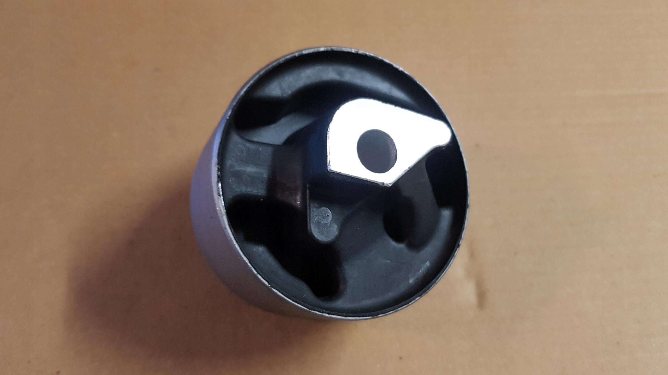 WKŁAD PODUSZKI SILNIKA JEEP GRAND CHEROKEE WJ/WG Producent części Febest