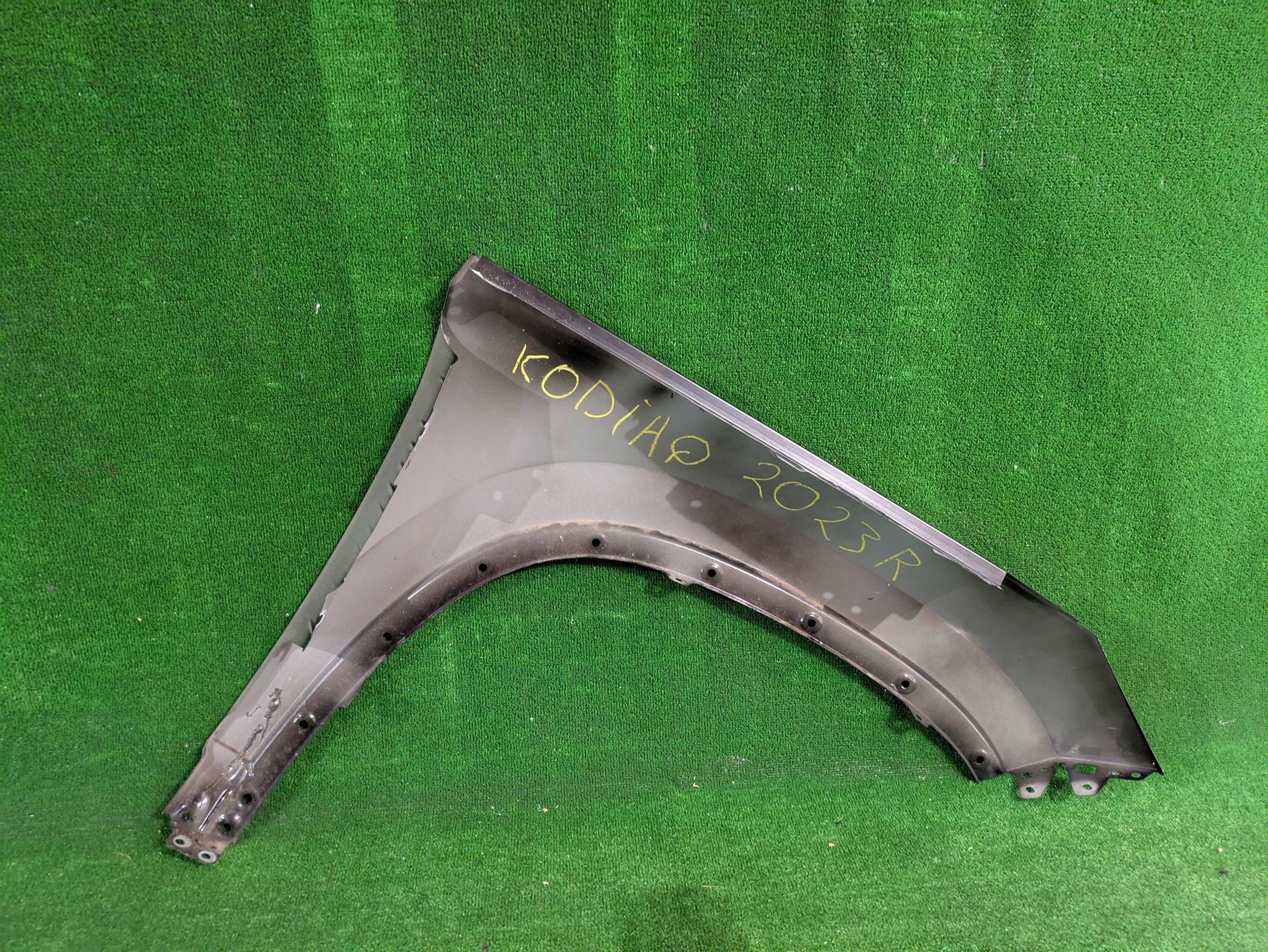 fender front left front SKODA KODIAQ 17- NR.97
