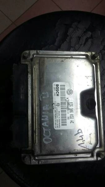 computer 036906032AE SKODA OCTAVIA II 1.4B