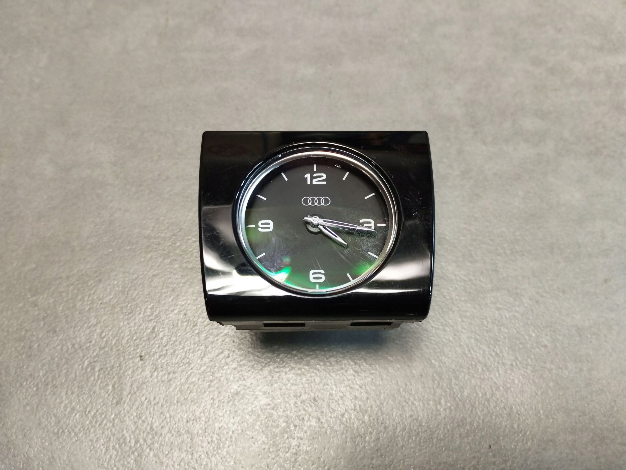 Audi A8 D4 4H clock consoles 4H0919204M