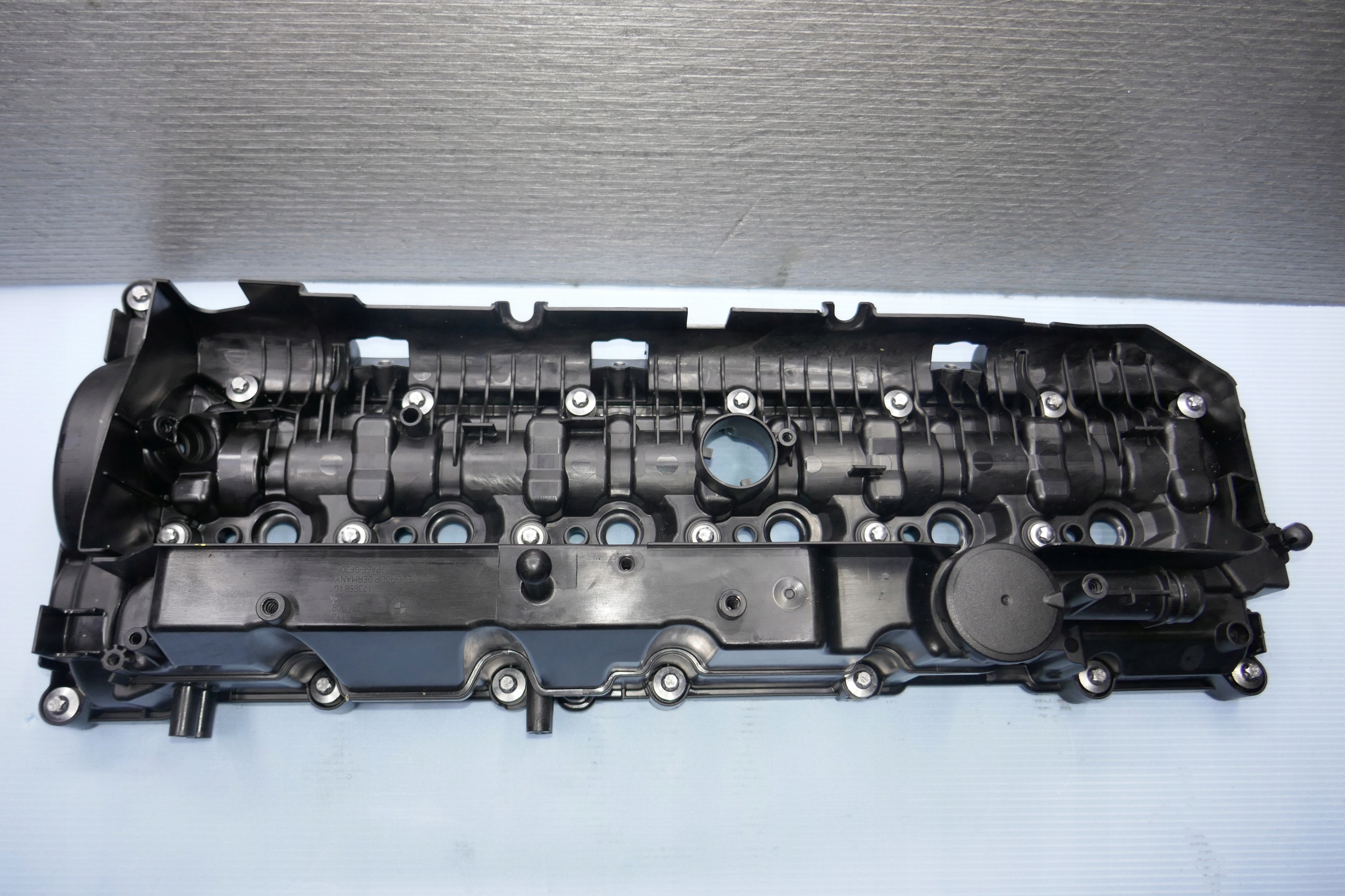 POKRYWA ZAWORÓW BMW G11 G20 G30 B57 8571308