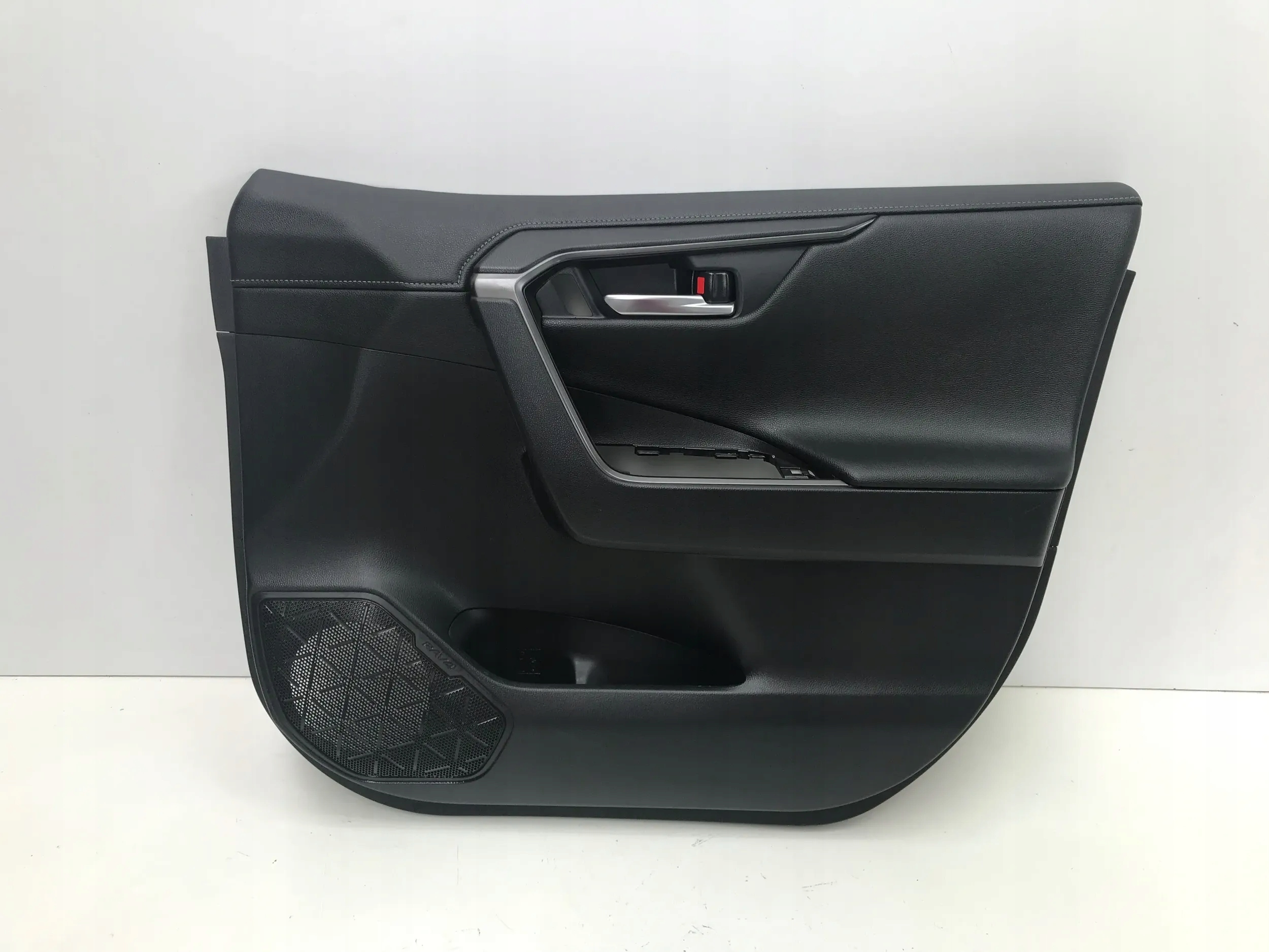 TOYOTA RAV4 V GR 2023 TAPICERKA BOCZEK DRZWI PRAWY PRZÓD 67611-X1B32