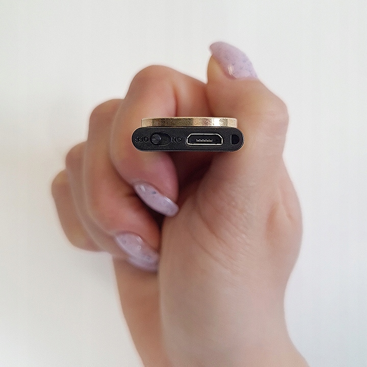 MINI DYKTAFON PODSŁUCH SZPIEGOWSKI 16GB Q1 Zasilanie akumulatorowe