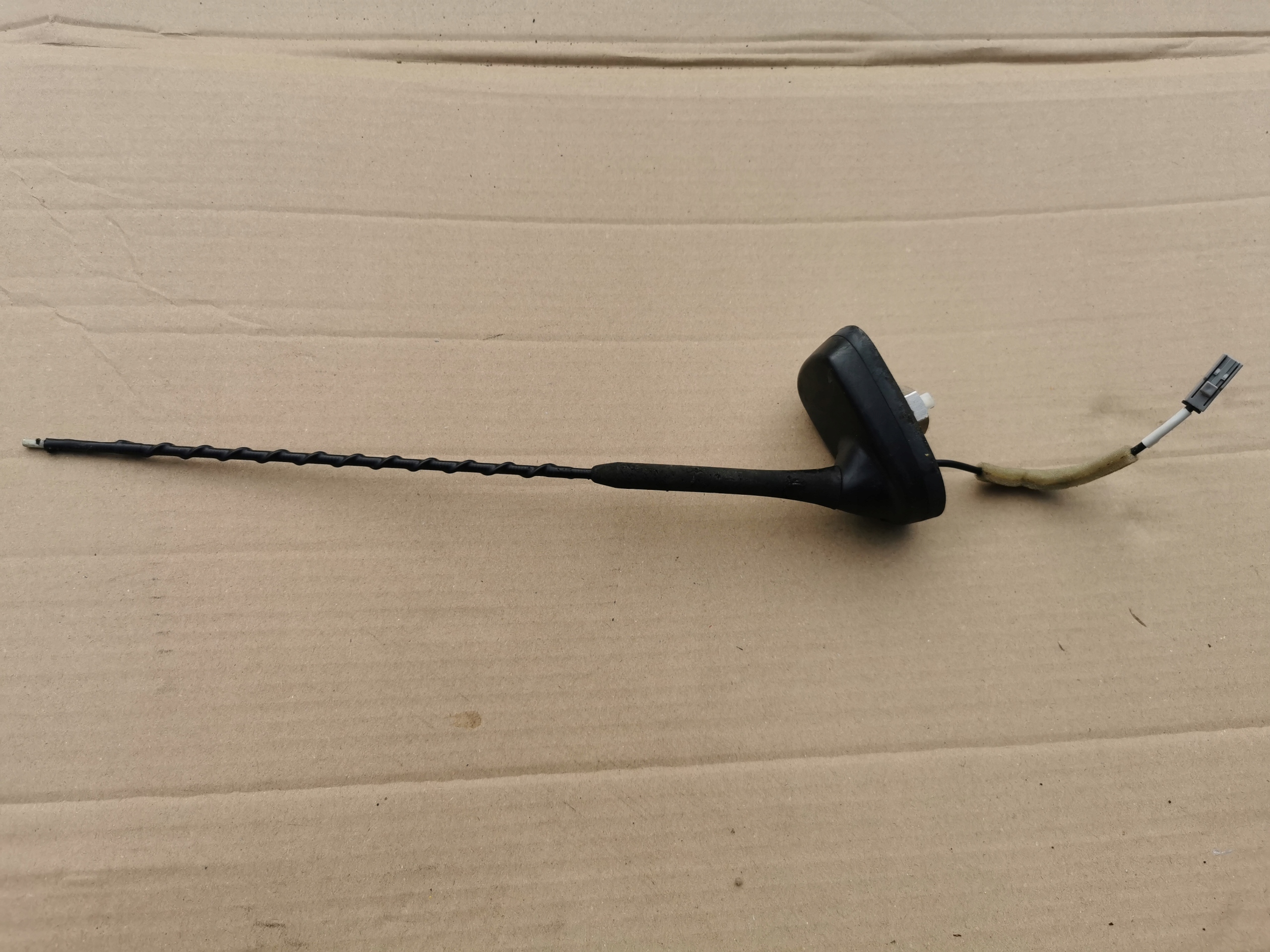 KIA VENGA I 09- ANTENA DACHOWA PŁETWA 96200-1P000