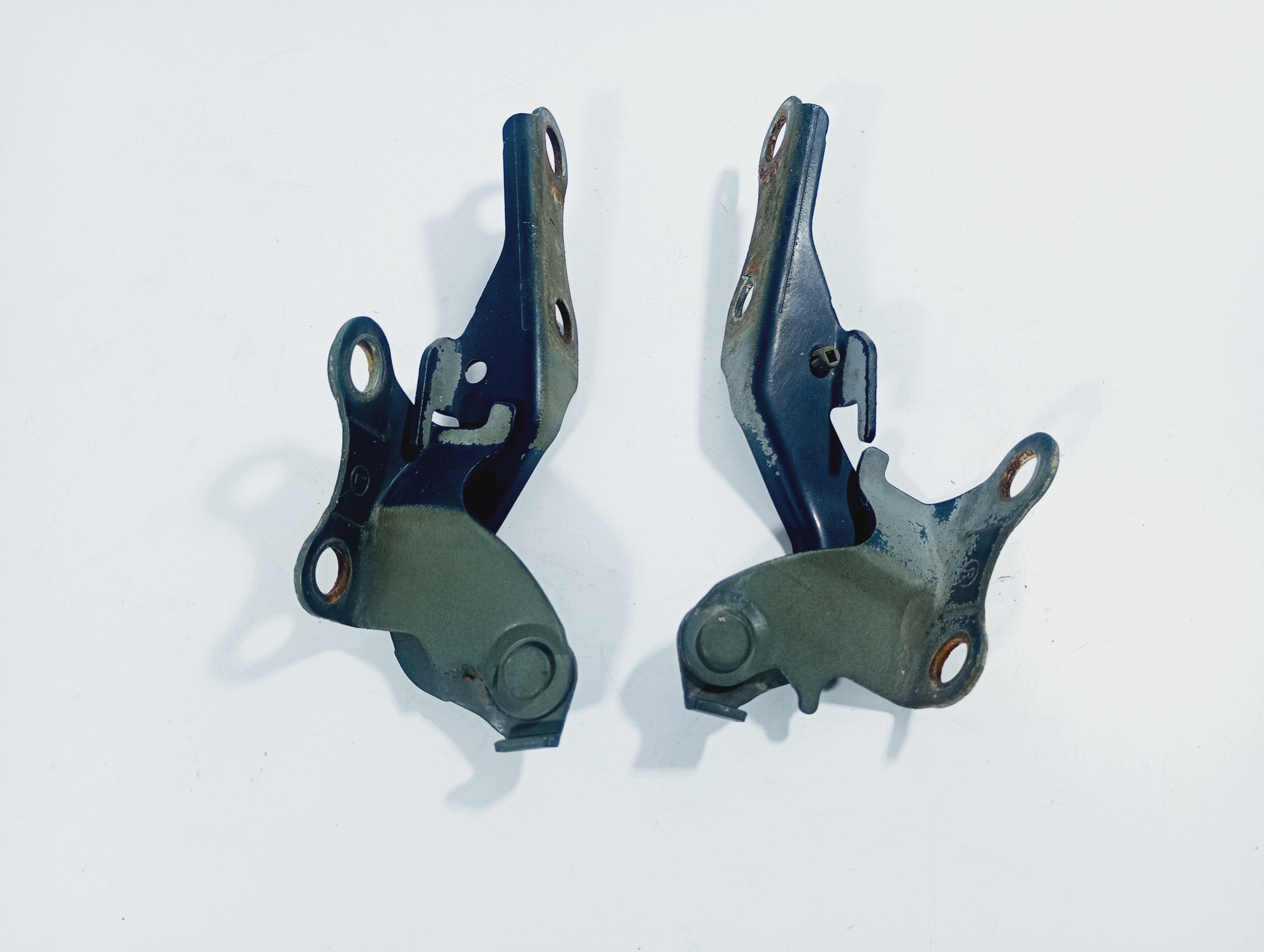 bonnet hinges front TOYOTA Avensis T25 03-08