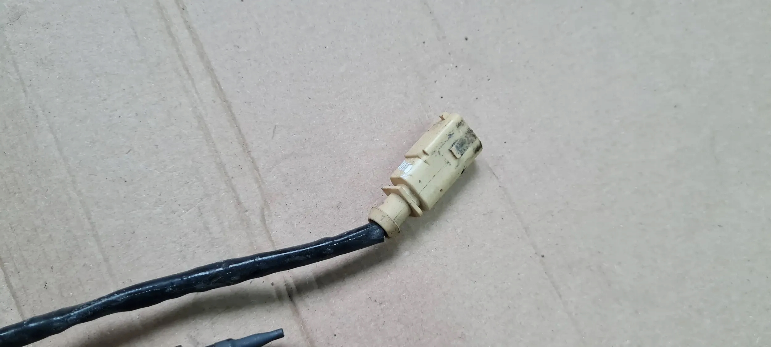 Q5 80A SENSOR TEMPERATURY GASE 8W0906088S A4 B9 8W A5