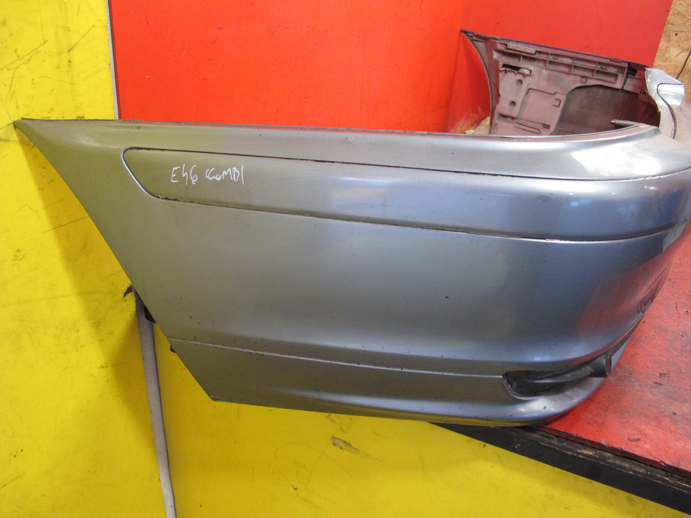 BMW 3 E46 TOURING KOMBI bumper rear part PDC A08/7