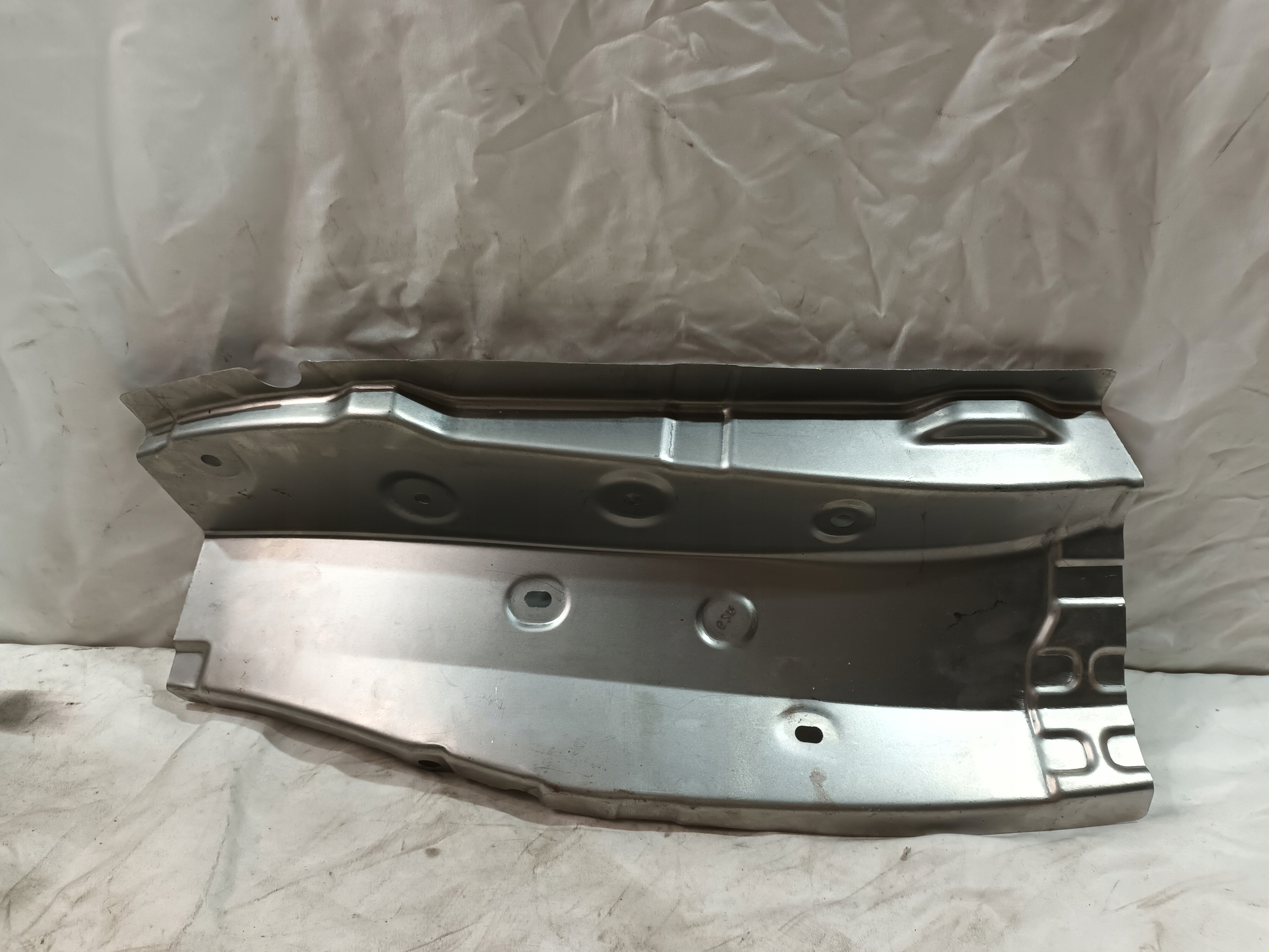 Бічна панель Toyota 61731-02260