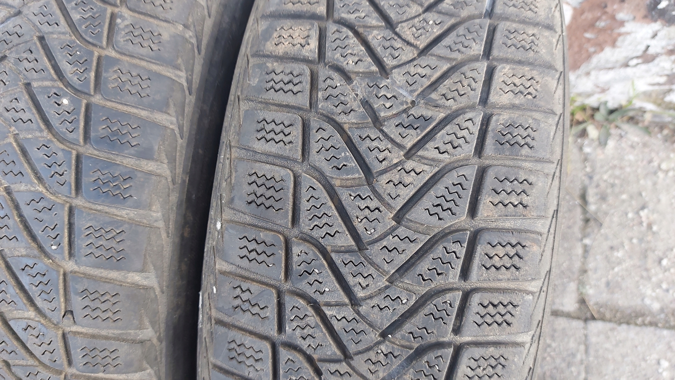 FIRESTONE WINTERHAWK 195/65R15 tyres winter 5mm