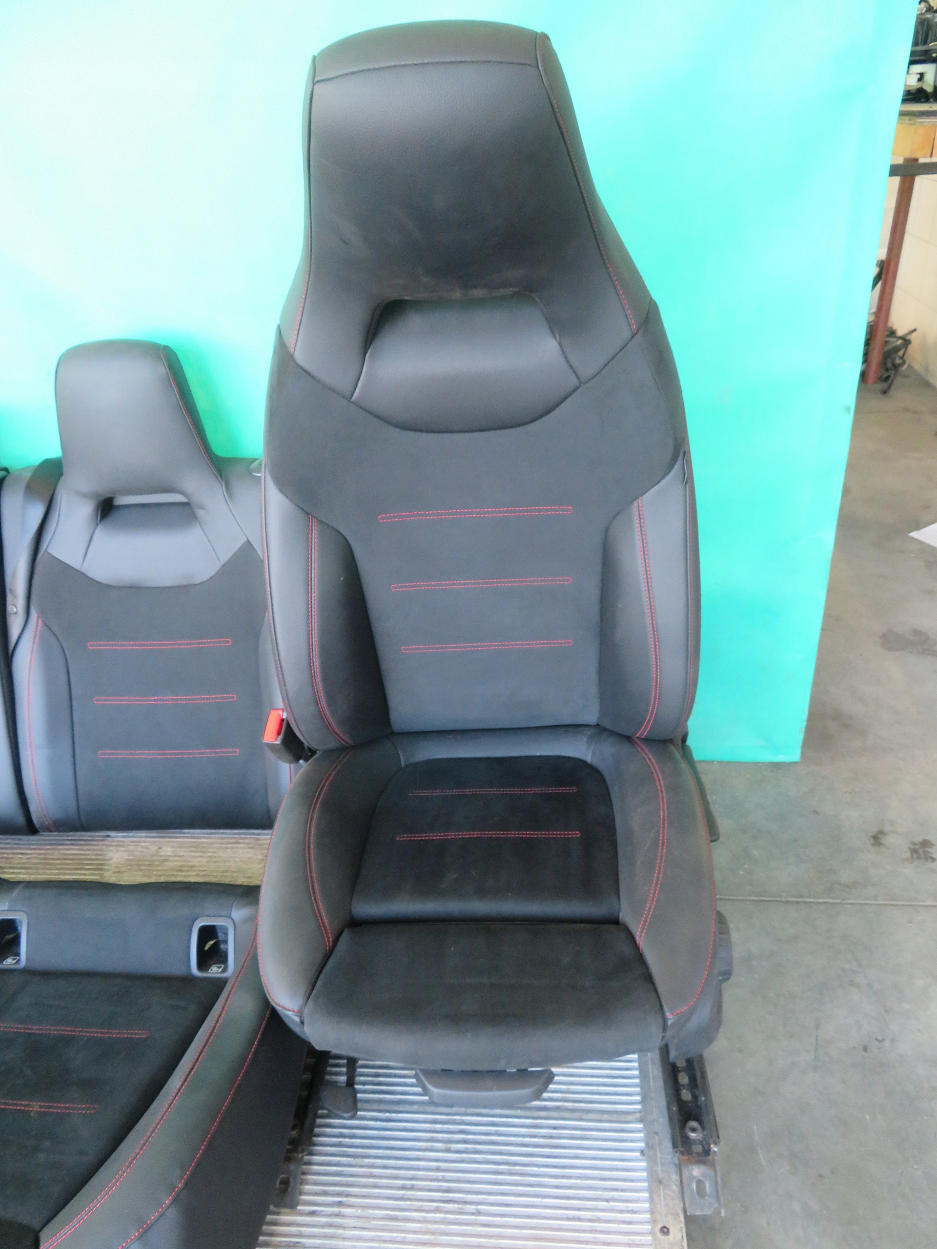 KOMPLET Sitze Sitz MERCEDES W177 AMG 19R
