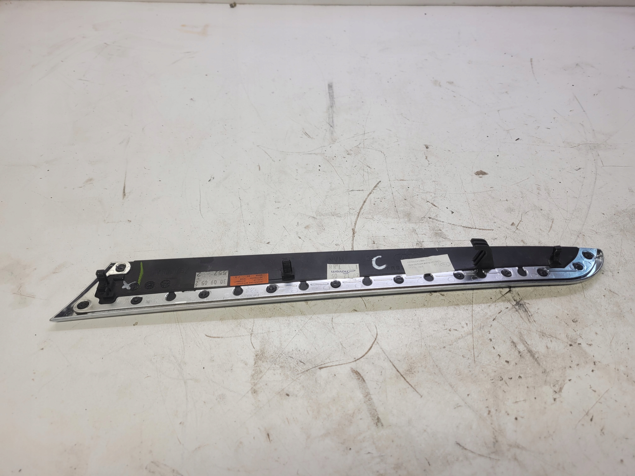 DEKOR door right front AUDI A6 C6 4F0867419C