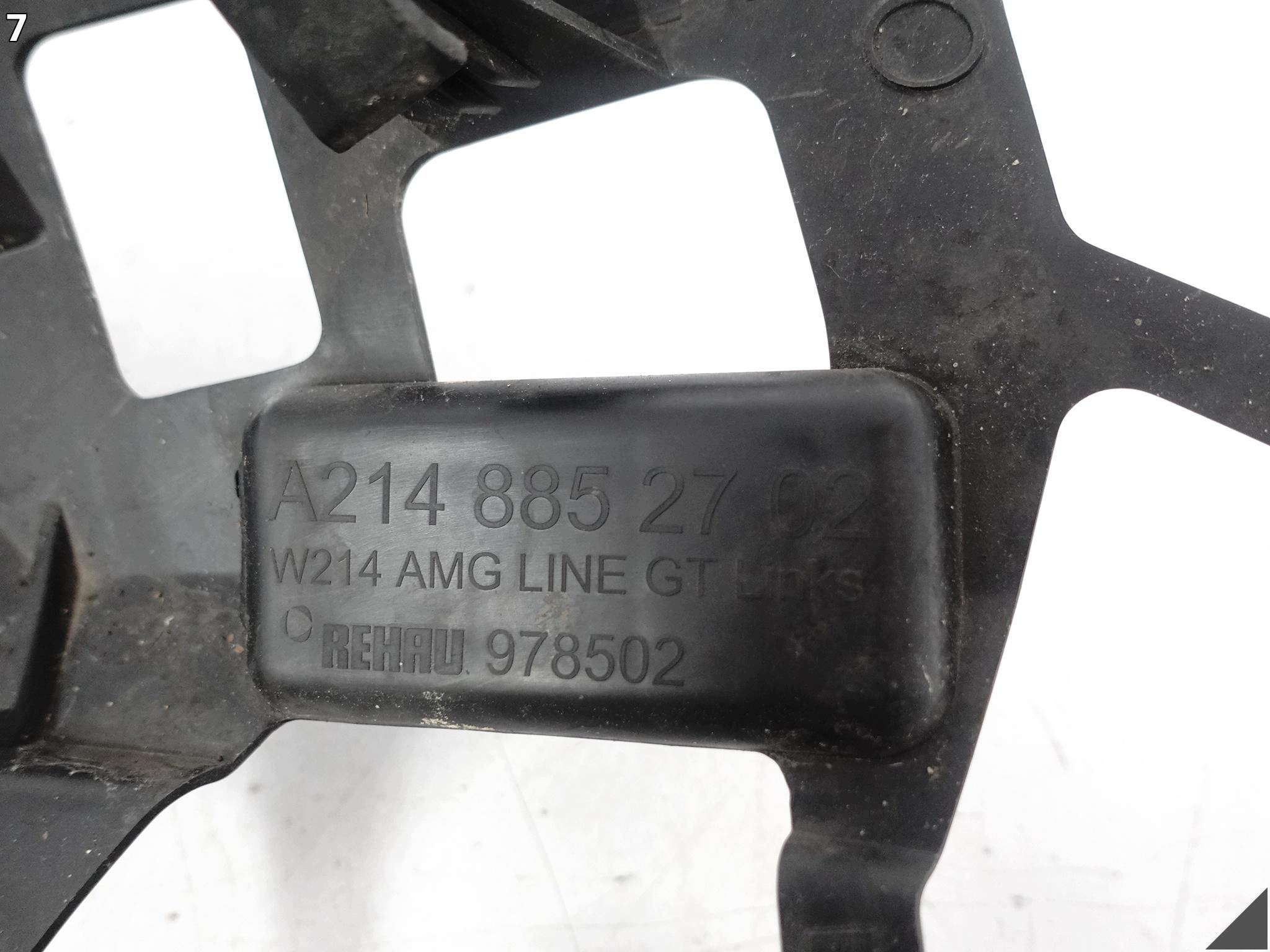 MERCEDES E-KLASA W214 AMG LINE 23- support holder W bumper front left