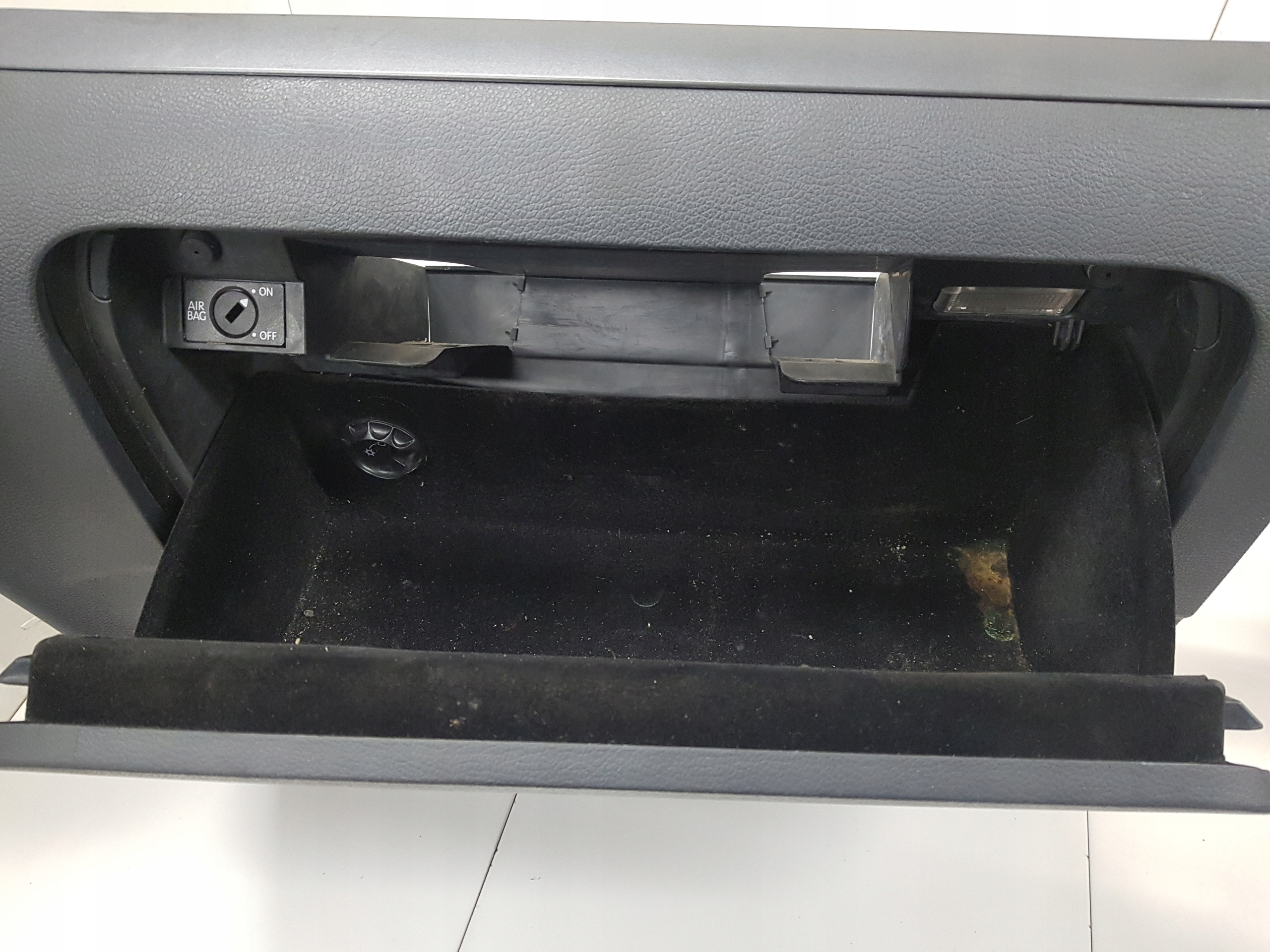 Handschuhfach des Beifahrers VOLKSWAGEN GOLF 5