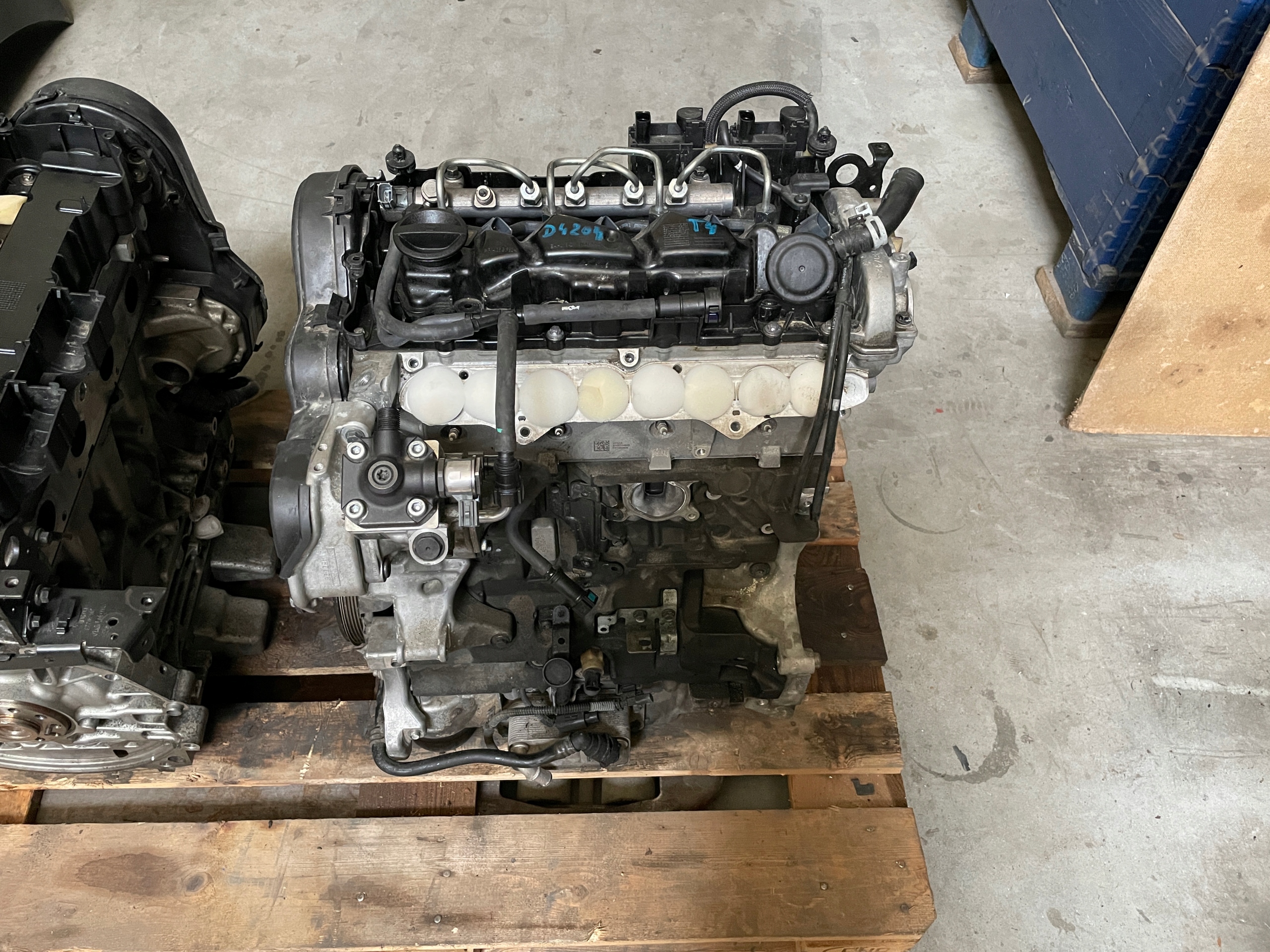 Silnik VOLVO S60 V90 XC60 XC90 S80 D4204T4