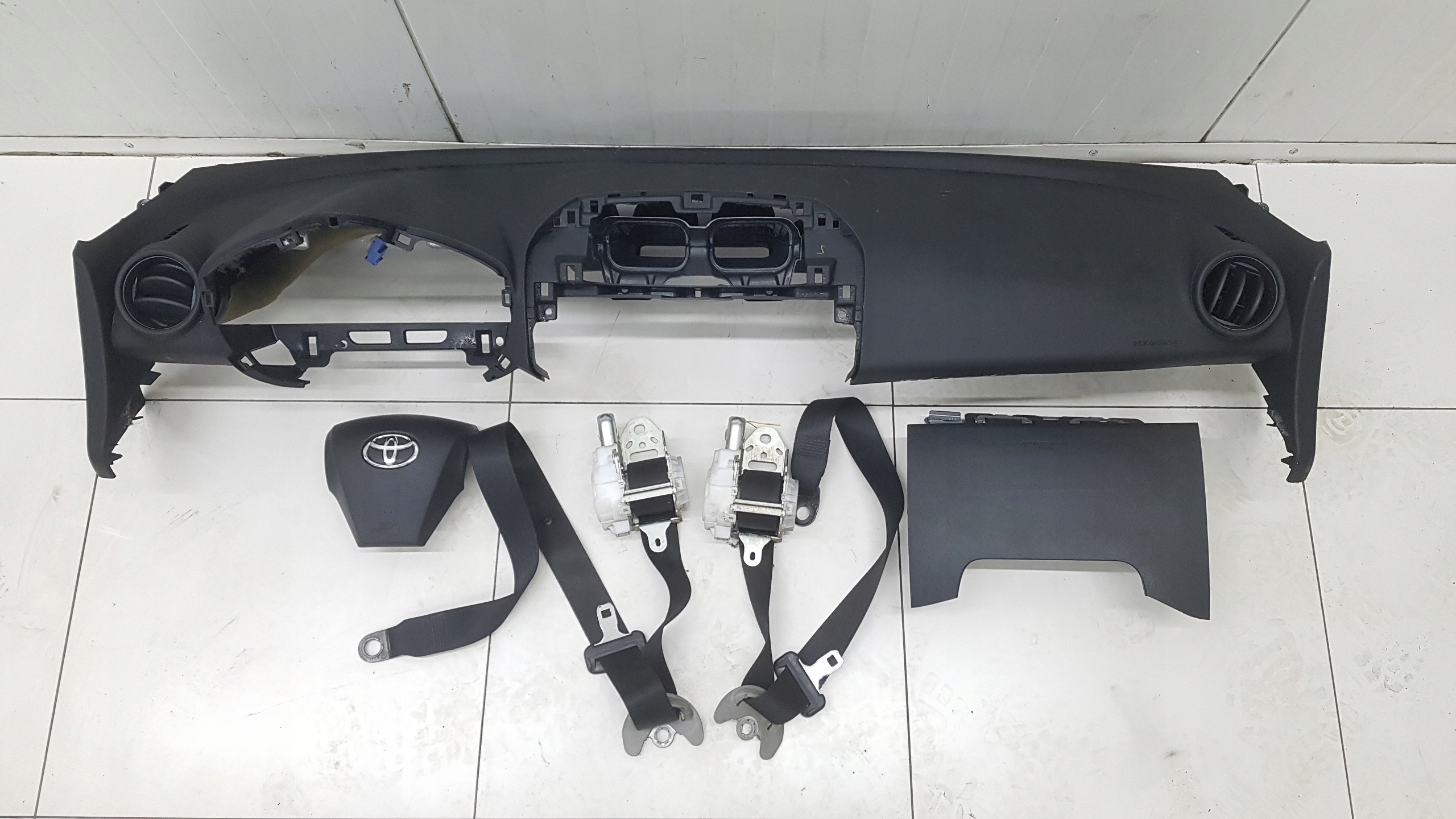 dashboard instrument panel TOYOTA RAV4 3