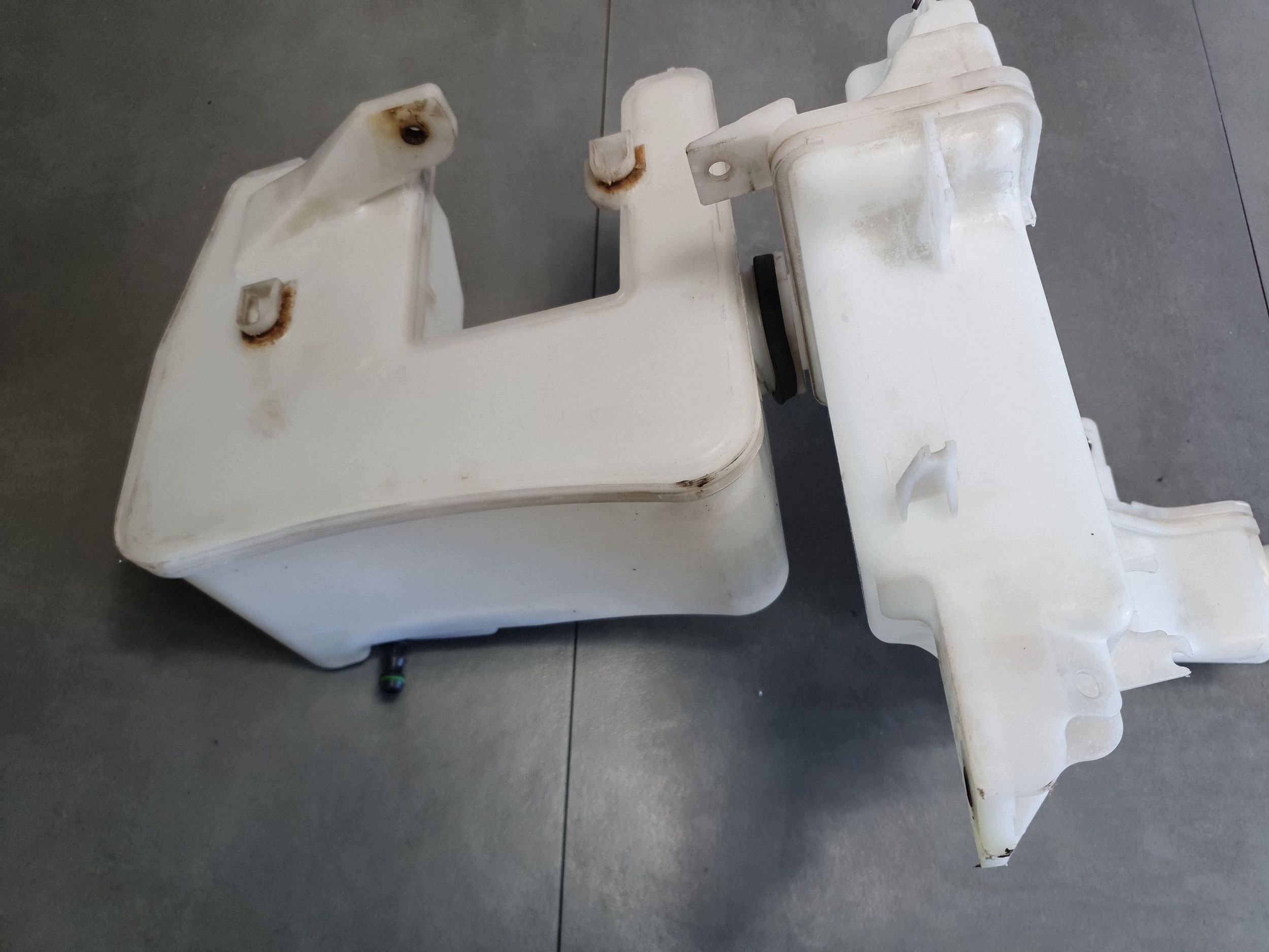 Volkswagen PASSAT CC washer fluid tank pompki 3C8955453F