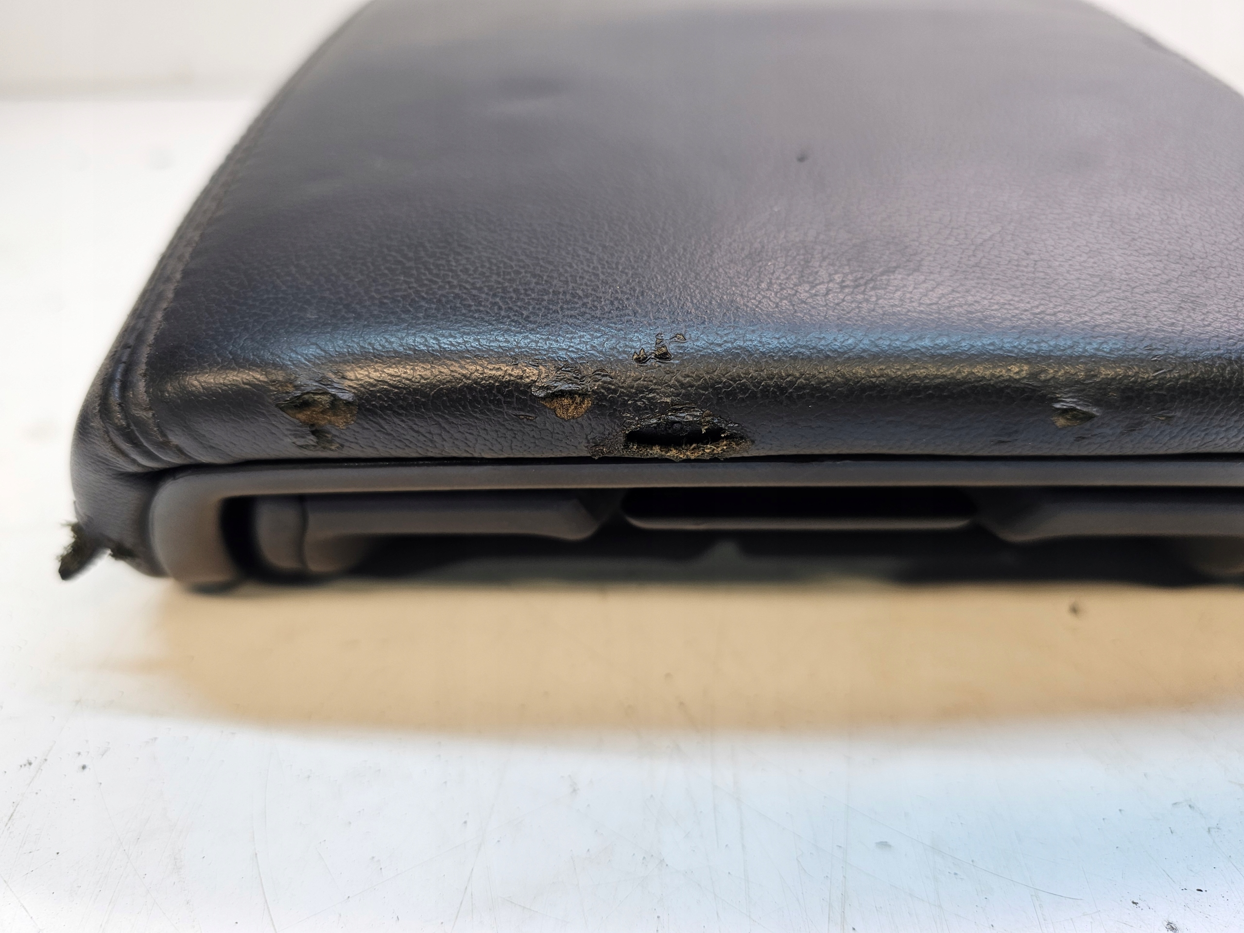 armrest front AUDI A6 C7 4G0864207 leather