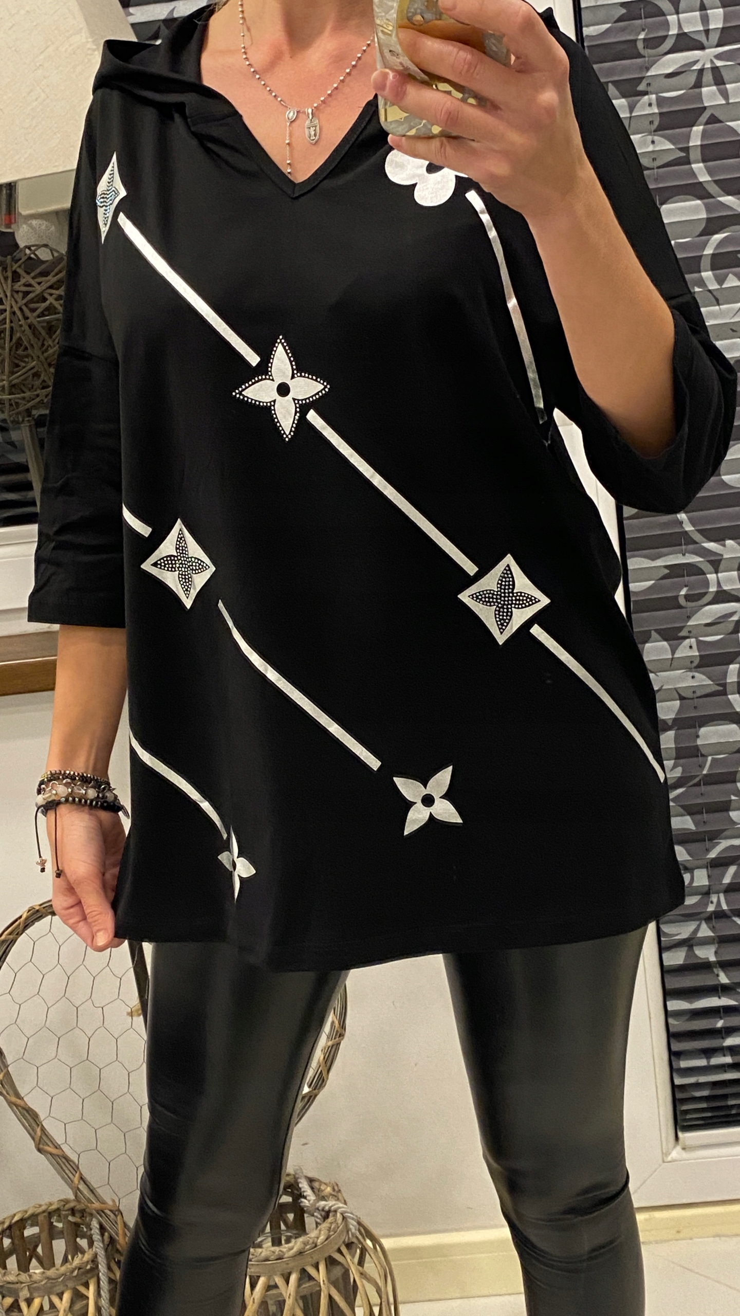 

Orginalna Piękna Dłuższa Bluzka Tunika Silver Wzór