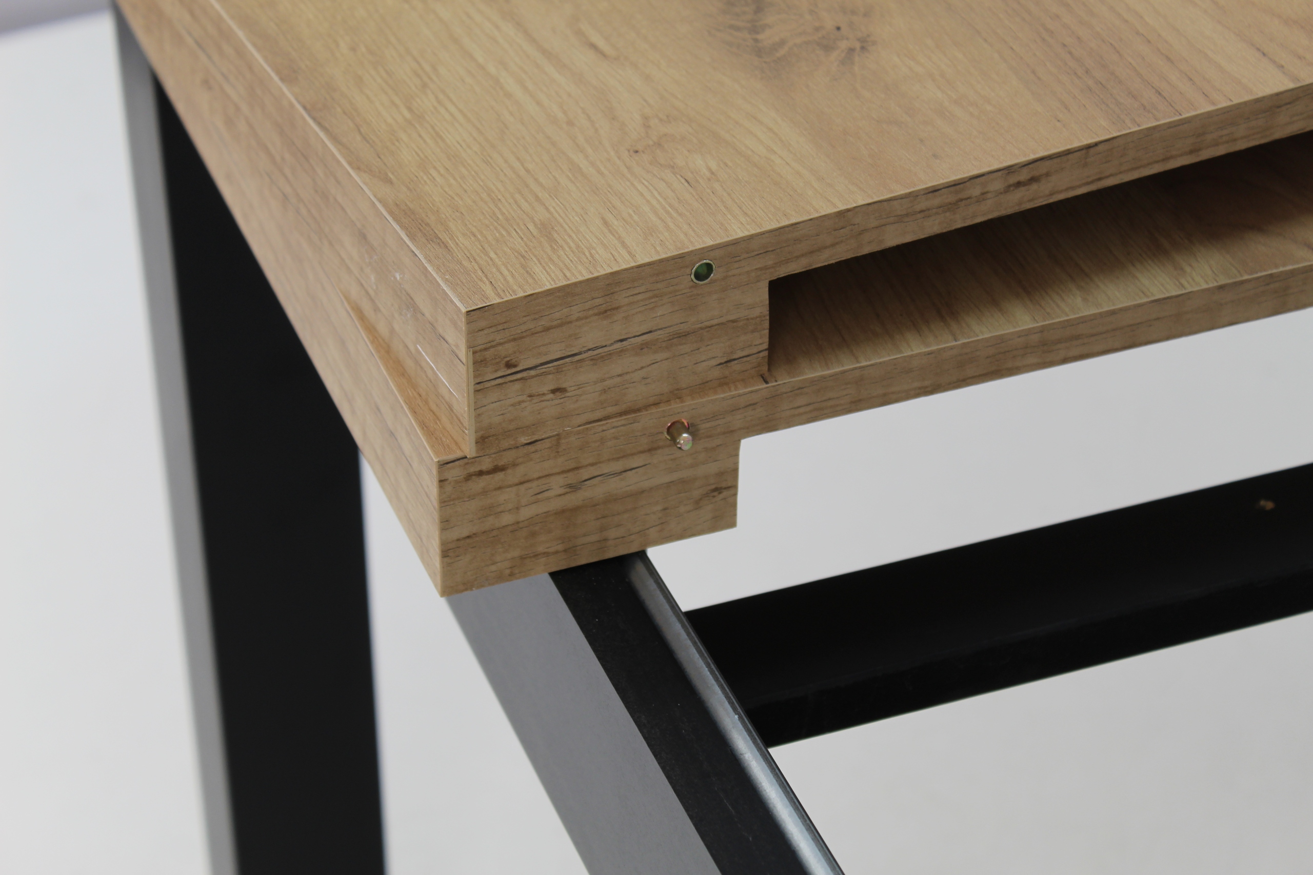 Solidny stół 80x140/180 NEBRASKA HIKORA HAMILTON Kolekcja Salon