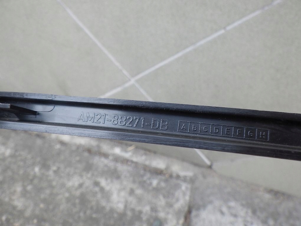 FORD S MAX GALAXY GRILLE MOULAGE