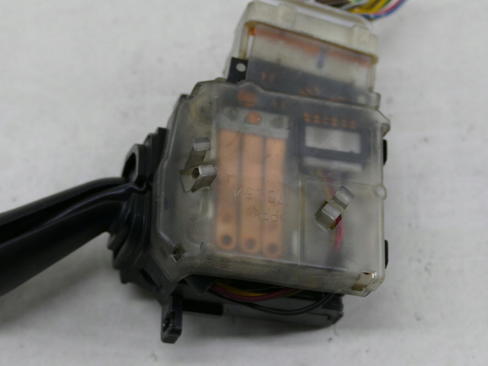 Bouton Indicateurs de direction MAZDA 6 17A089C