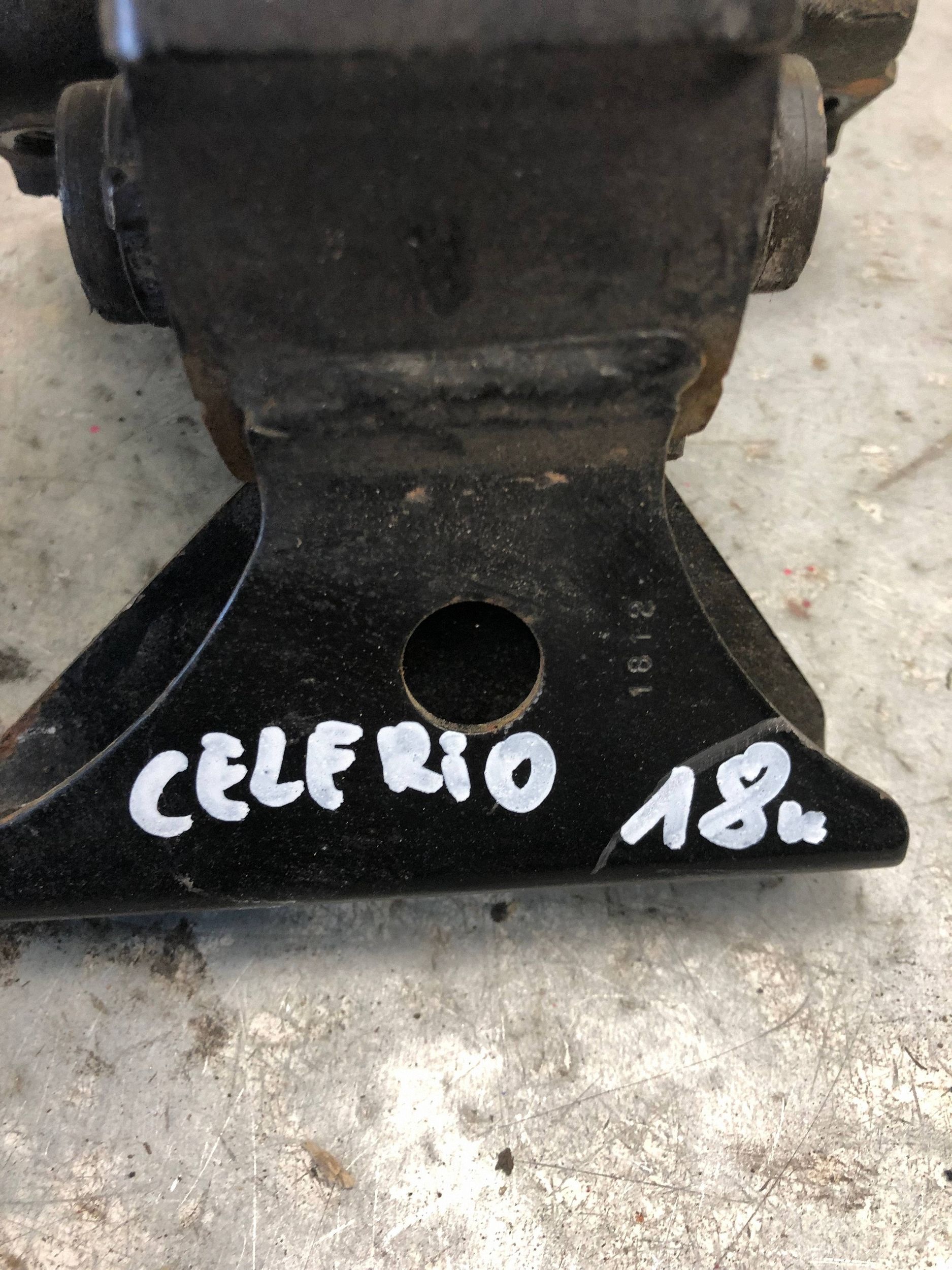 držák držák motoru SUZUKI CELERIO