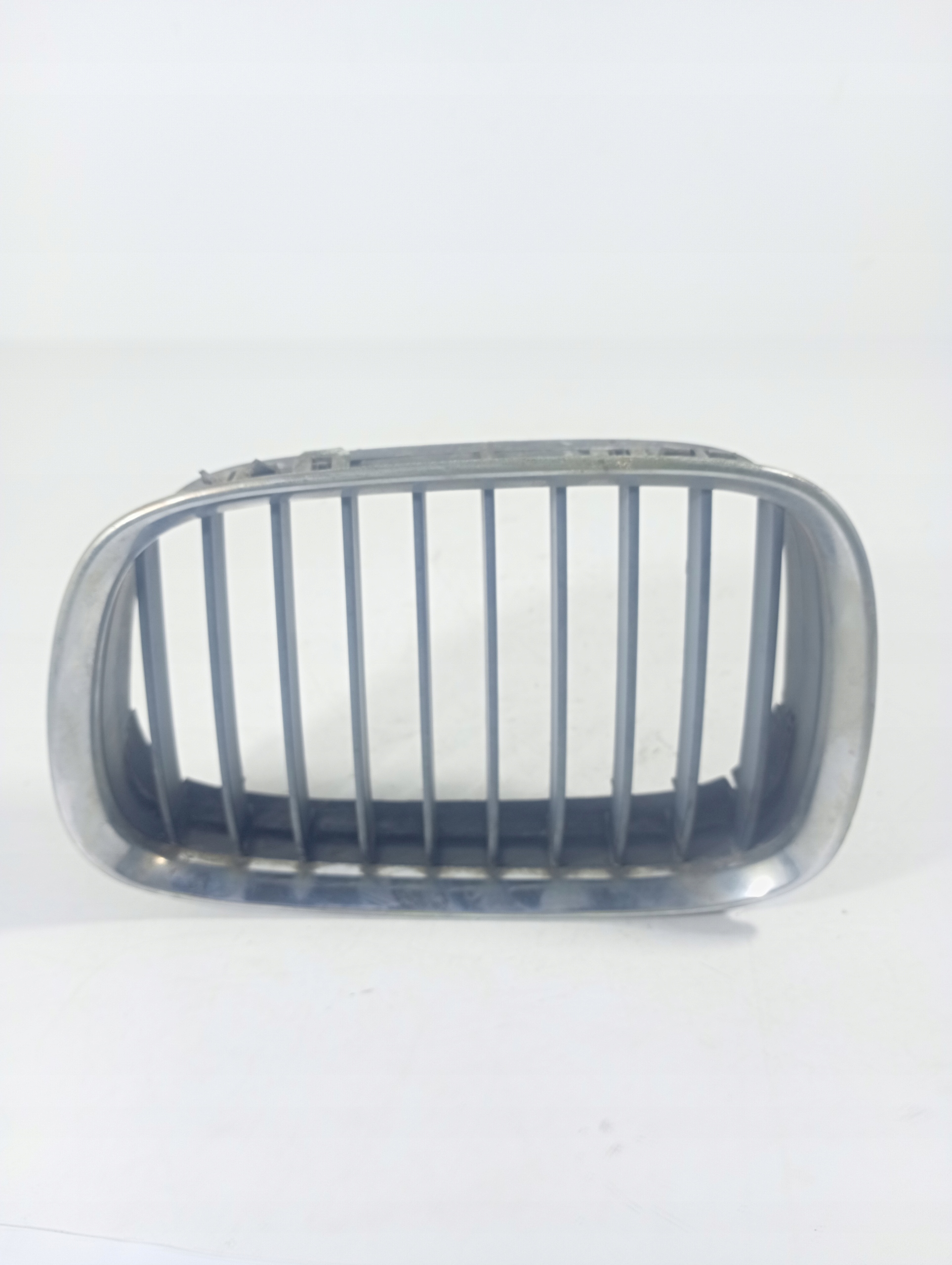 BMW 3 E39 95-00 grill grille radiator OE 8159313