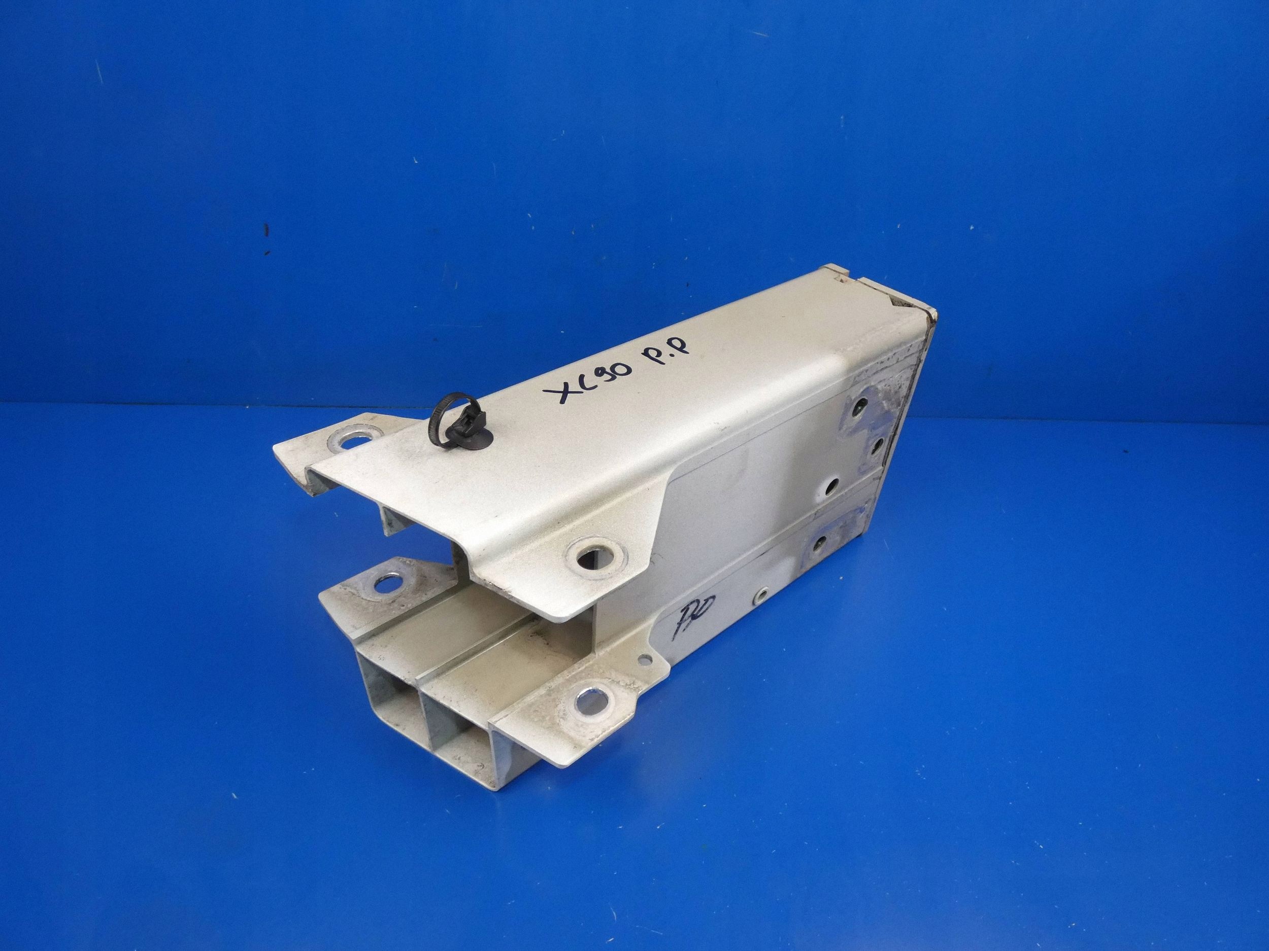 VOLVO XC90 II beam tip tip holder siders right front