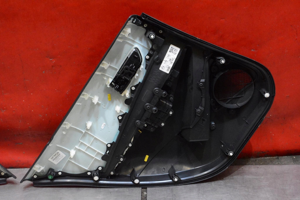 side side door KOMPLET EU TOYOTA COROLLA E21 KOMBI 18-25
