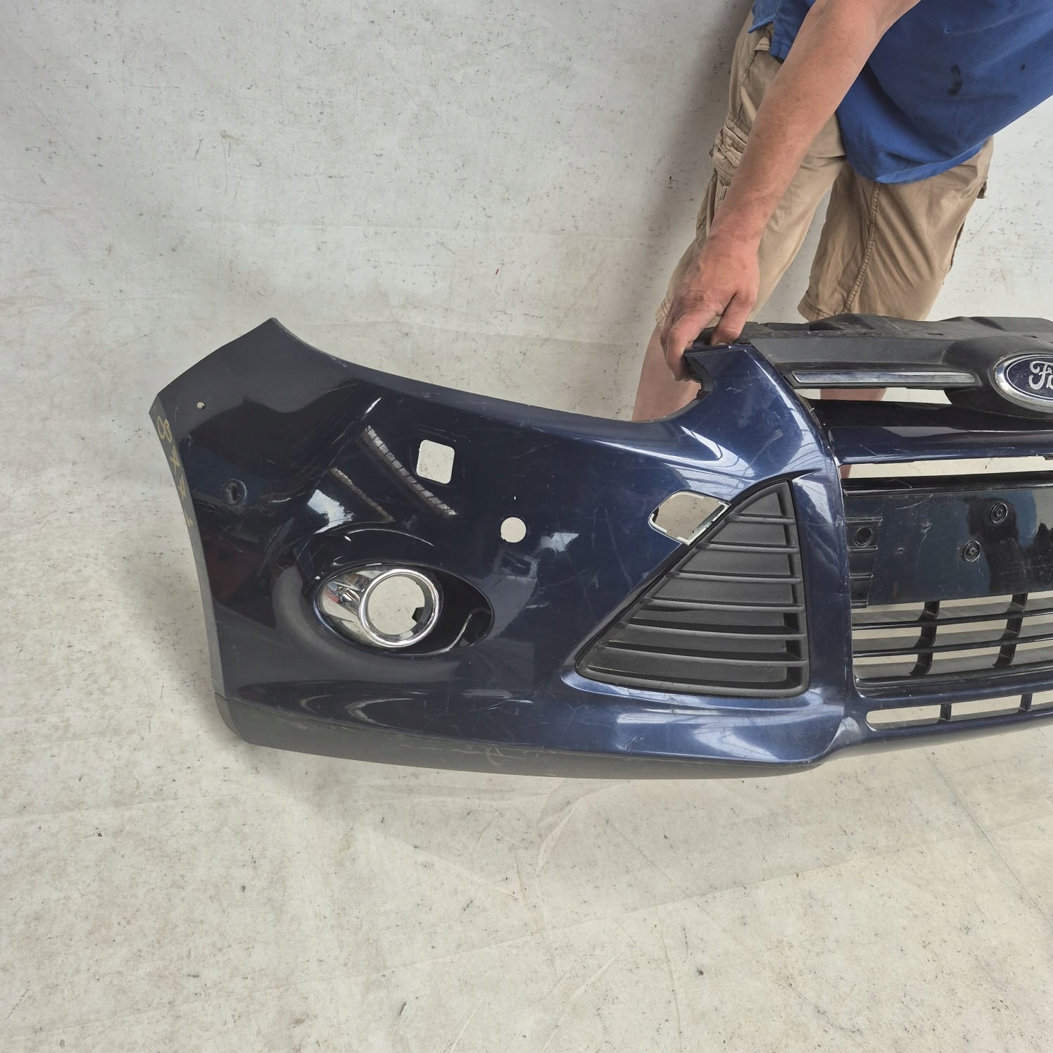 FORD FOCUS III 3 MK3 10-14 bumper front front washer PDC
