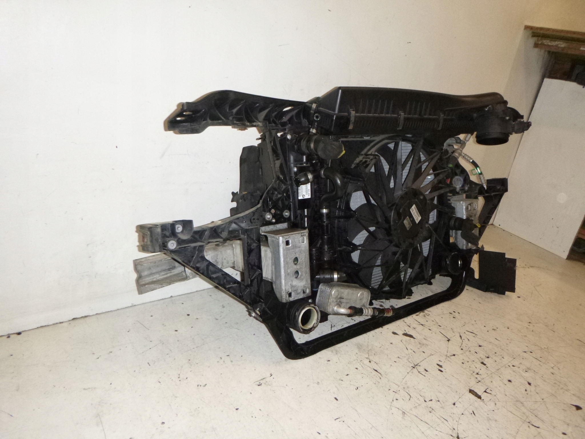 front body wall front + radiator + fan BMW X3 E83 2.0sd 2008r.