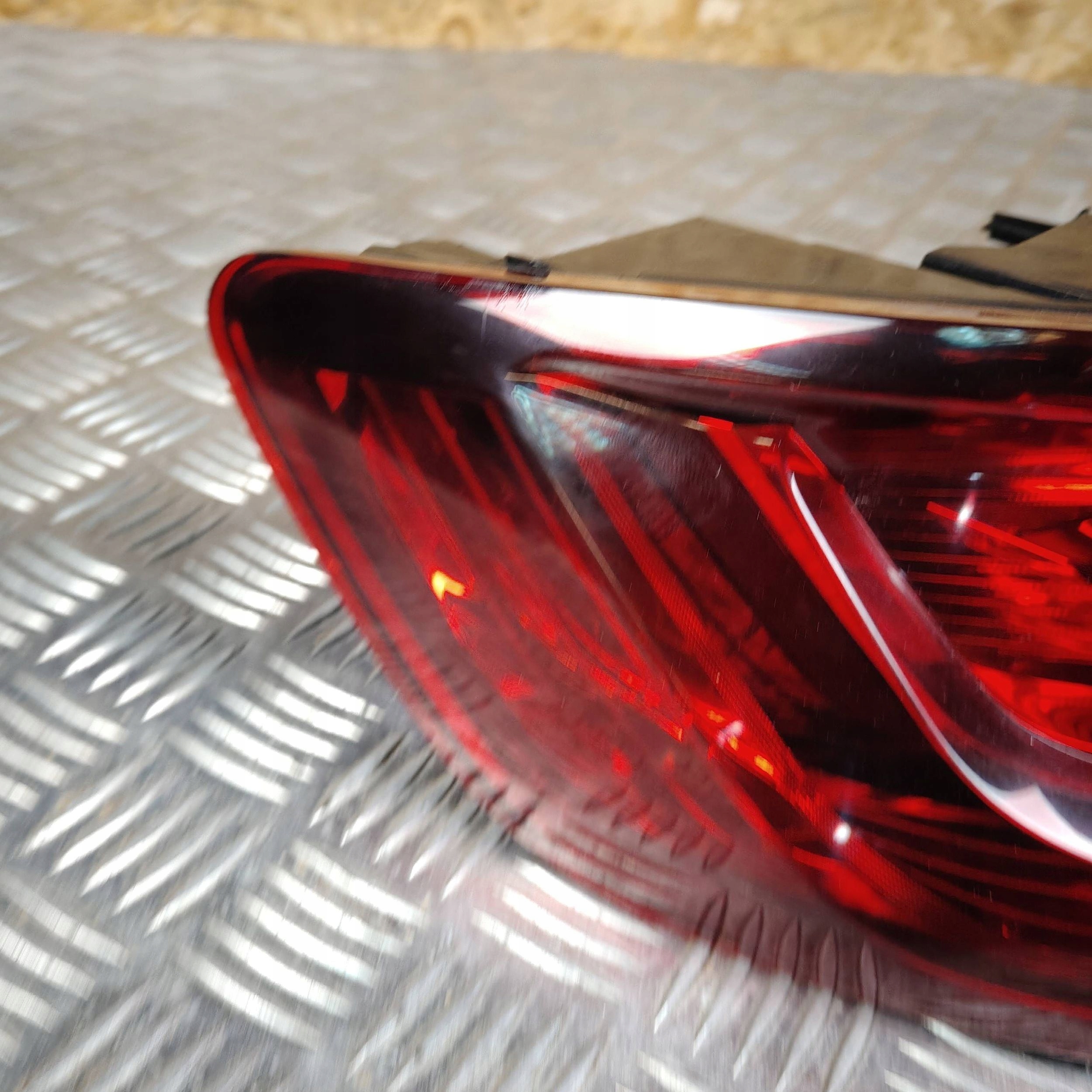light rear Renault Megane III 265554829R