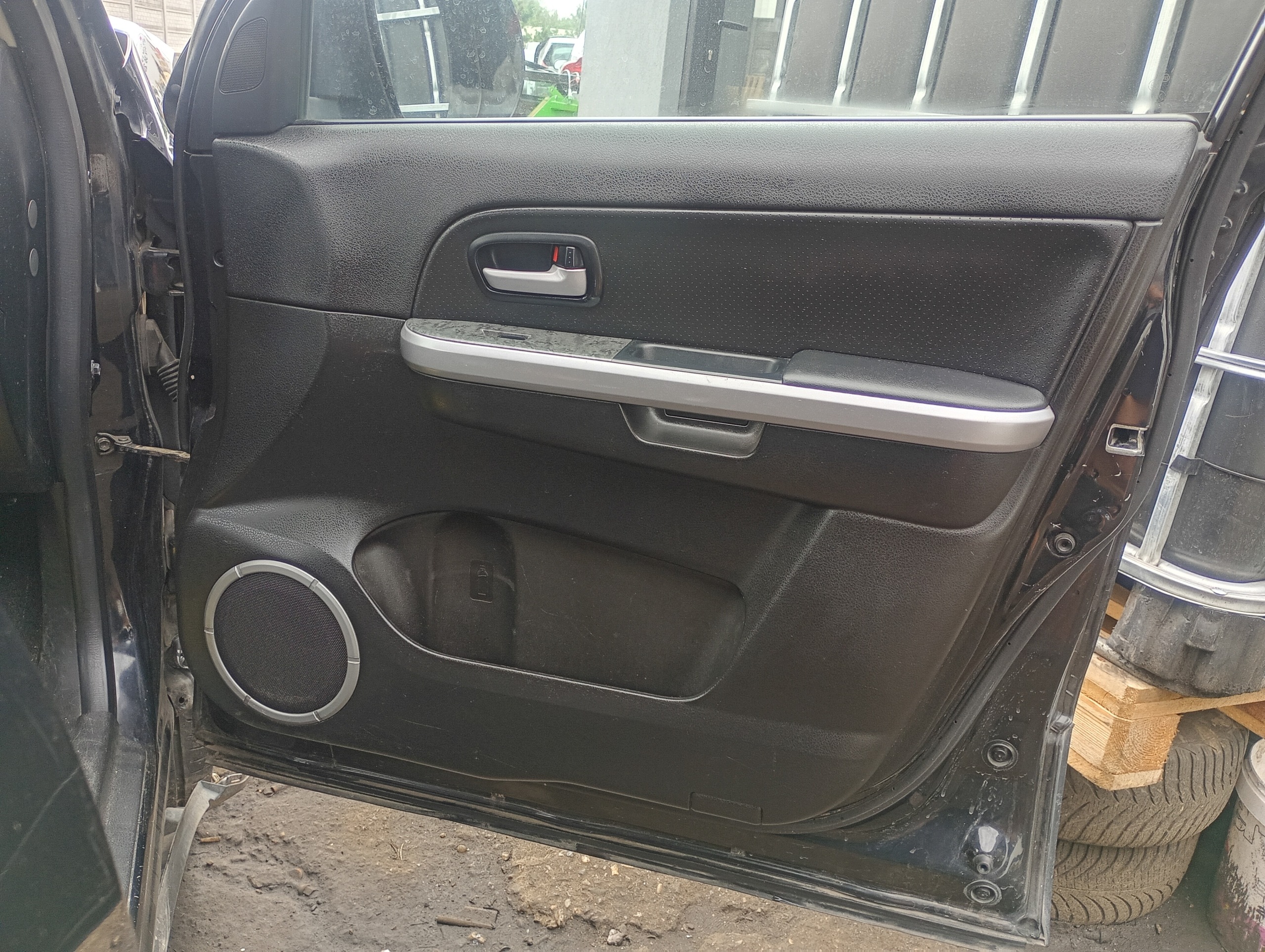 upholstery side right front Suzuki Grand Vitara 2 II 05-15
