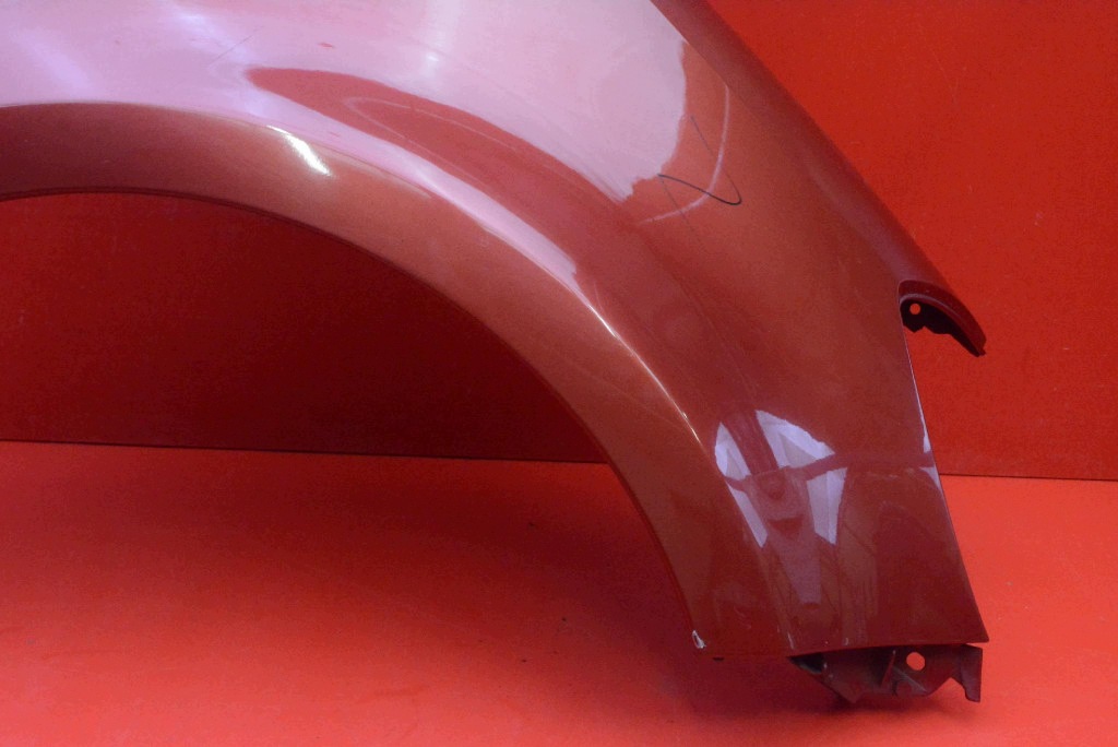 fender right front front red RENAULT CLIO 3 III 05-09