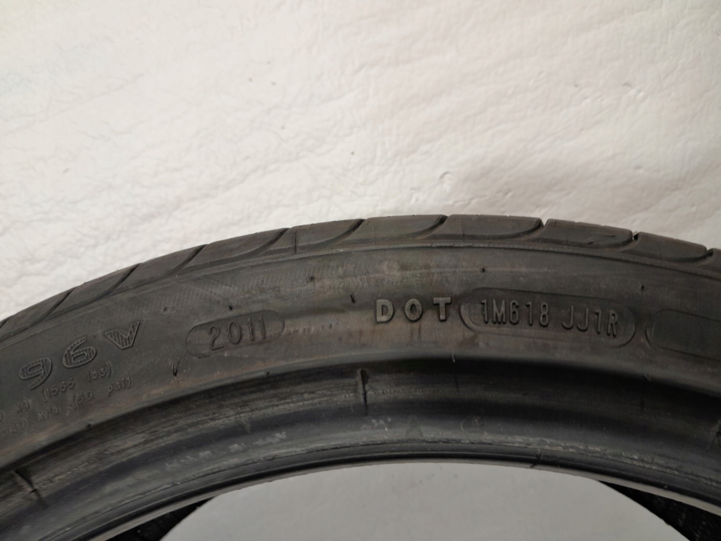 Caoutchouc LETNIA GOODYEAR EAGLE TOURING 235/40 R19 96V