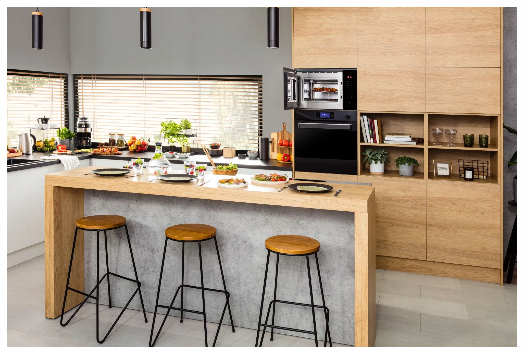 Kuchenka mikrofalowa AMICA AMMB25E2SGVB Q-TYPE 25L Model AMMB25E2SGVB