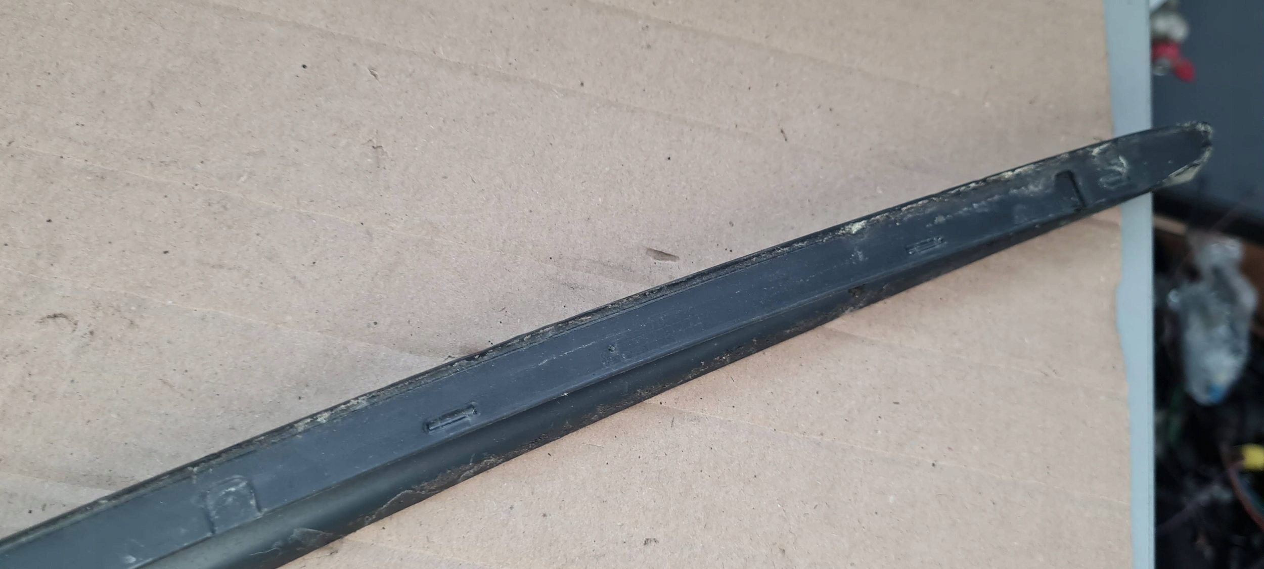 A4 B9 8W moulding cap windows CZOLOWEJ left 8W0854327C