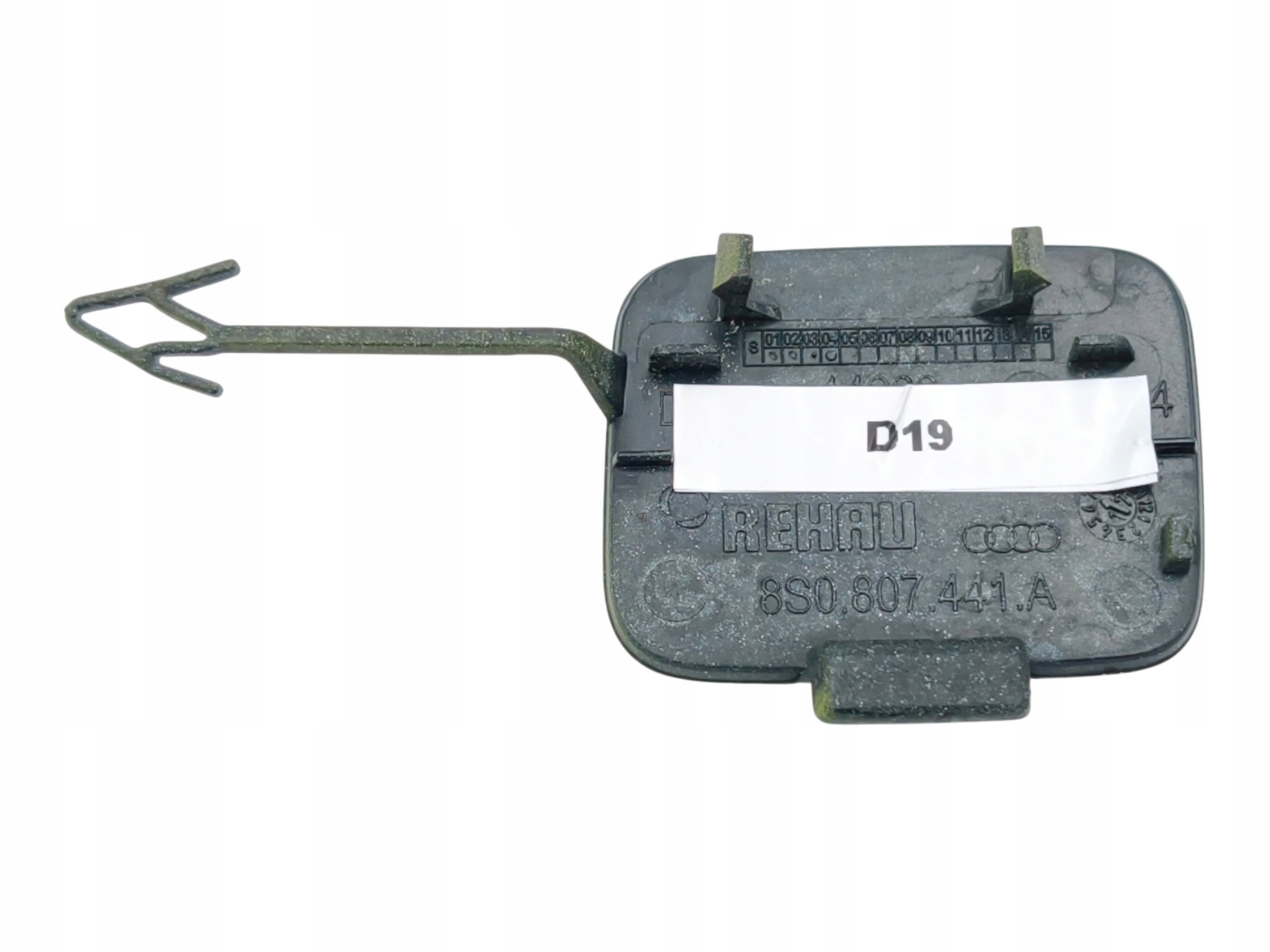 AUDI TT 8S S-LINE Abschleppöse UCHA HOLOWNICZEGO der Stoßstange heck 8S0807441A