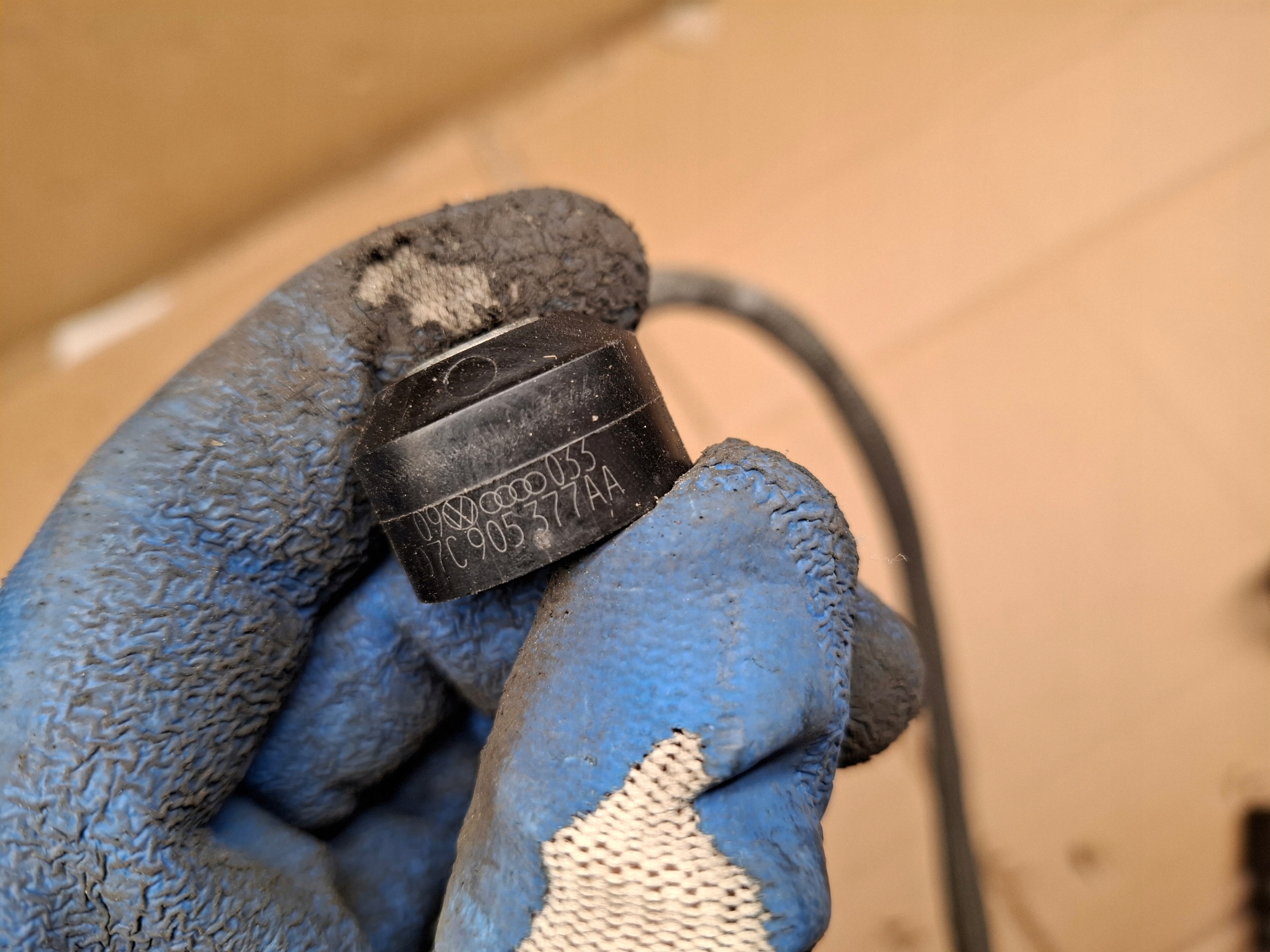sensor STUKOWY BENTLEY CONTINENTAL 09r BHT 07C905377AA