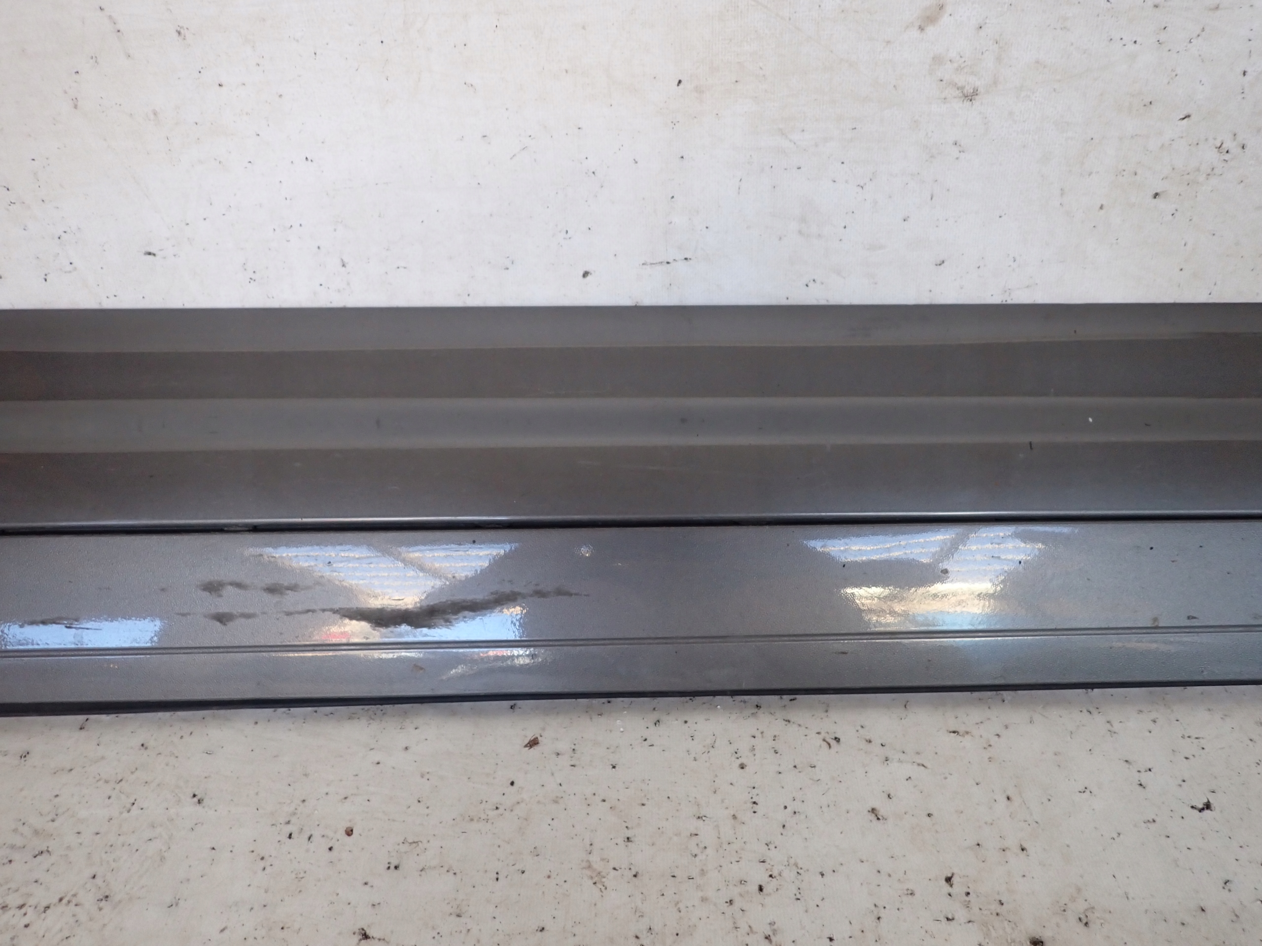 moulding for door right front front PORSCHE CAYENNE 7P5 7P5837788Q
