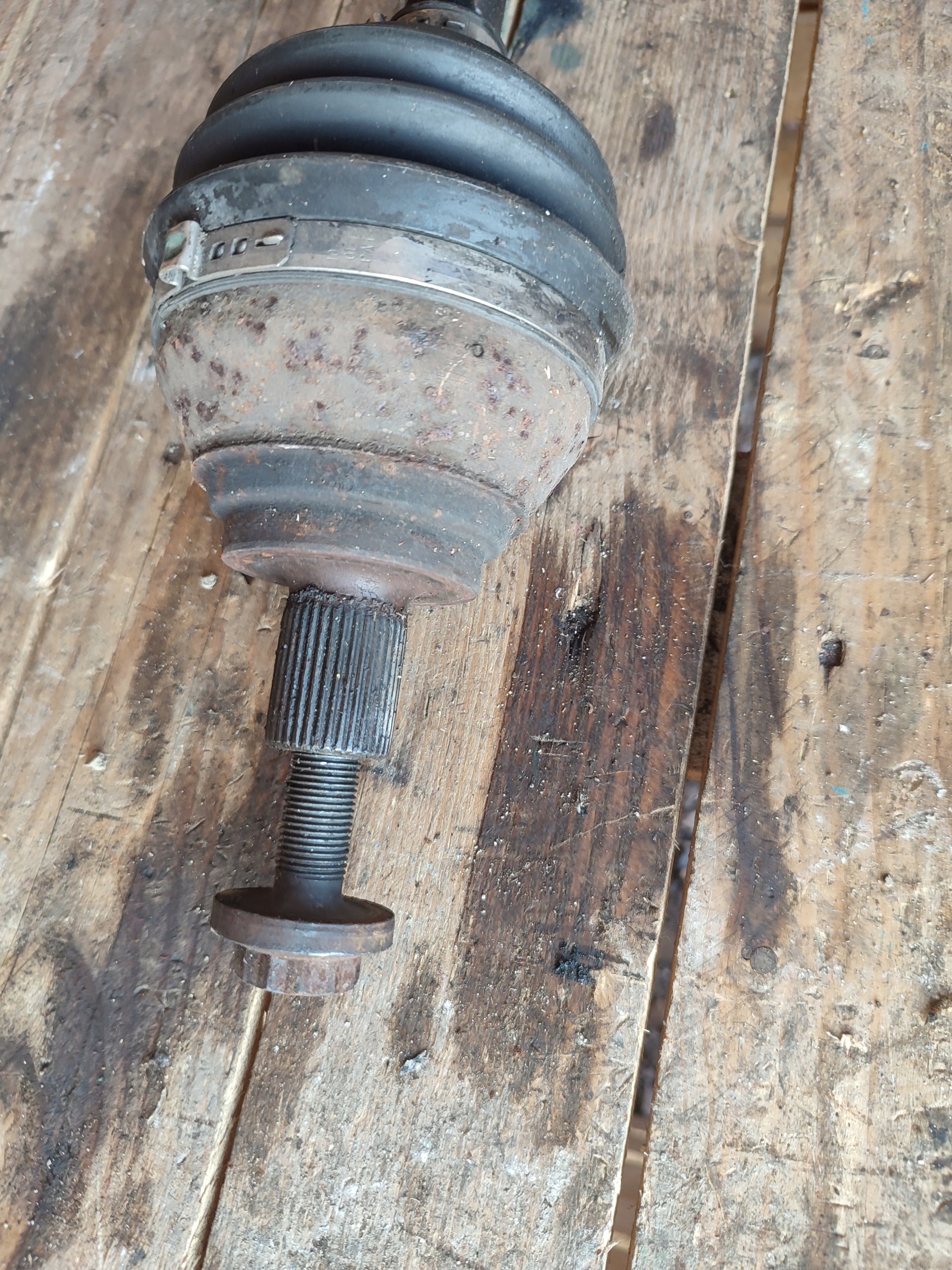 semi-axis left front SKODA SUPERB II 2 3T0 3T9 2K0407271B