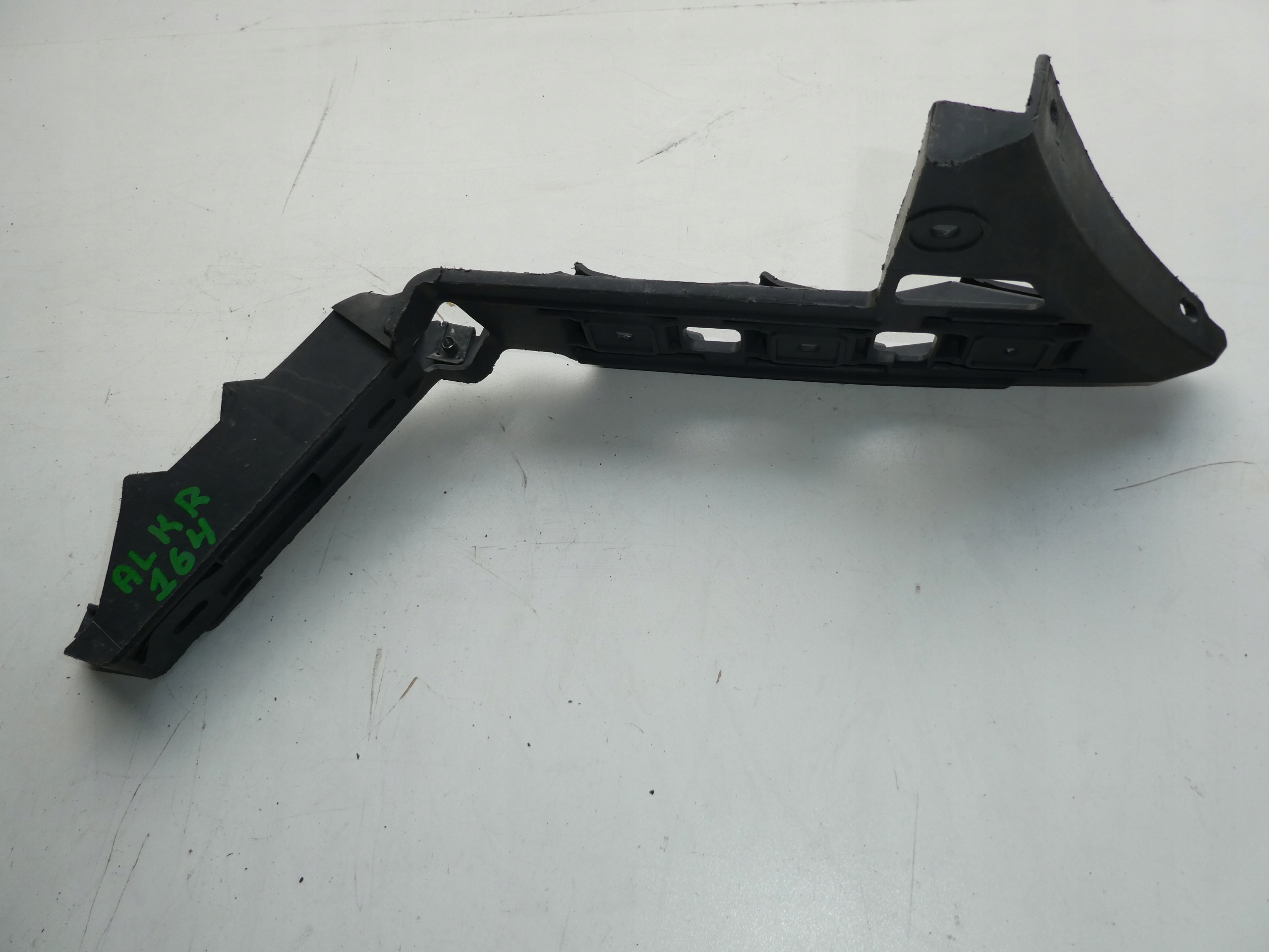 bumper bracket right rear part VW TOURAN 1T0807376C