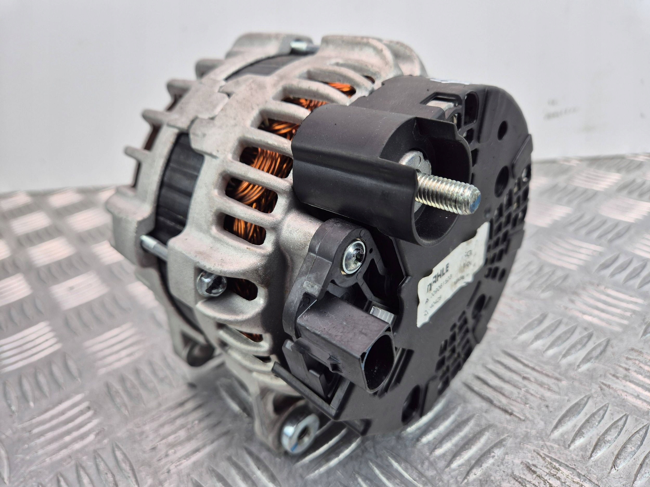 Mercedes E200 CGI W212 alternator A0009061503