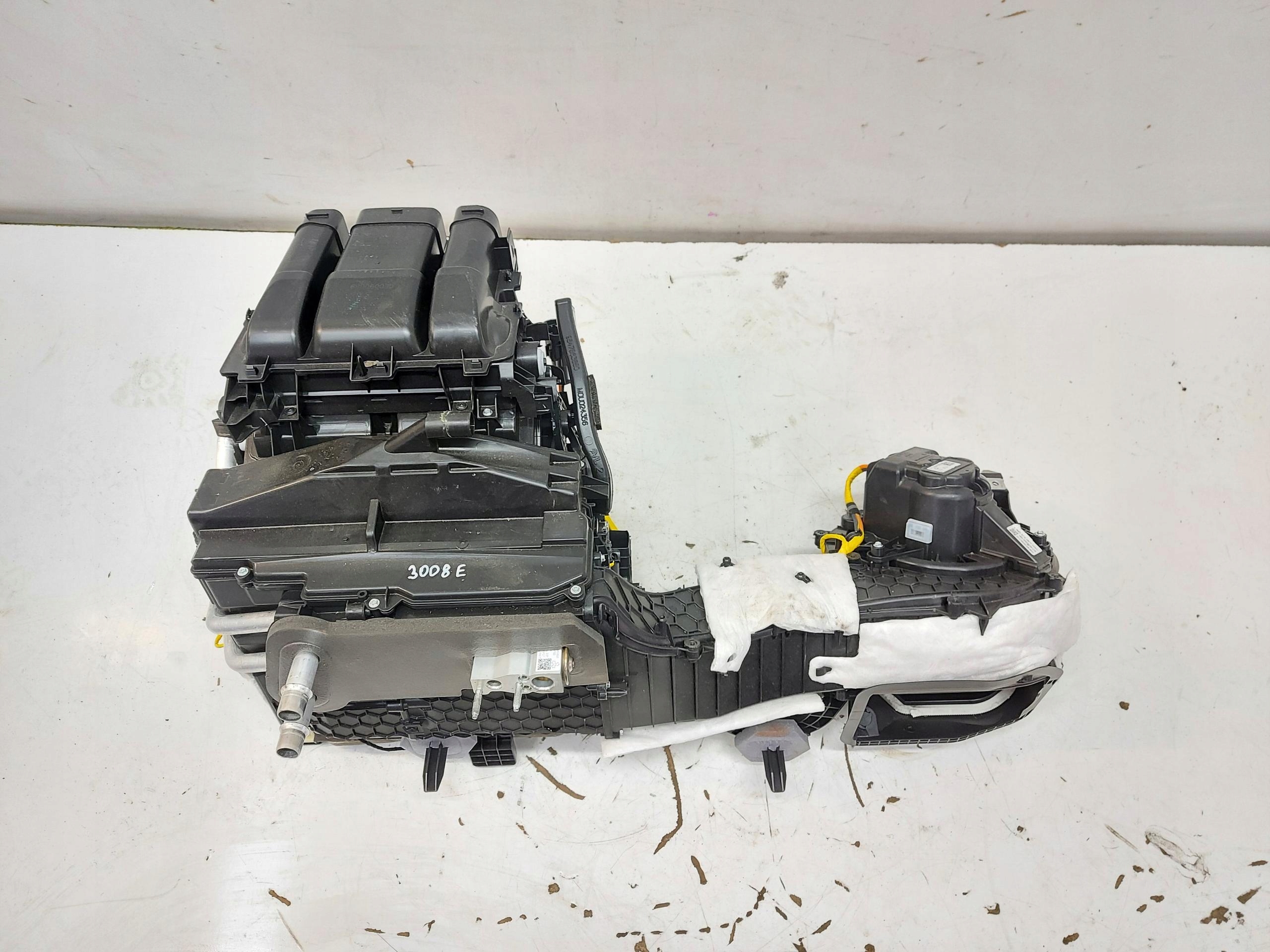 Peugeot 3008 III E3008 ohřívač tOPENÍ ventilátor kpl